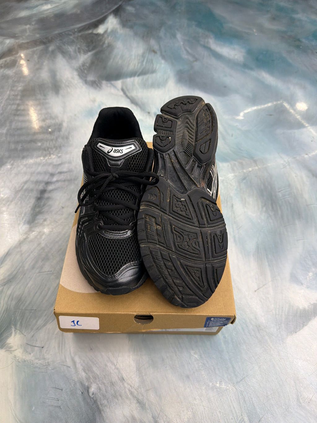 ASICS GEL KAYANO 14 BLACK PURE SILVER PRE OWNED SIZR 10.5