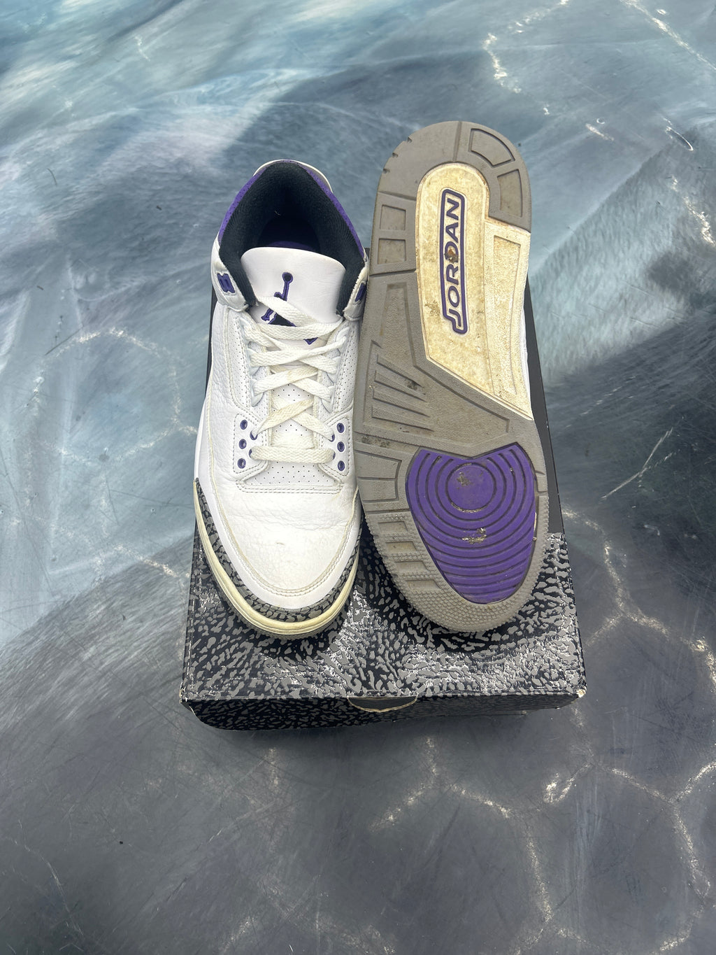 JORDAN 3 RETRO PURPLE PRE-OWNED SIZE 9
