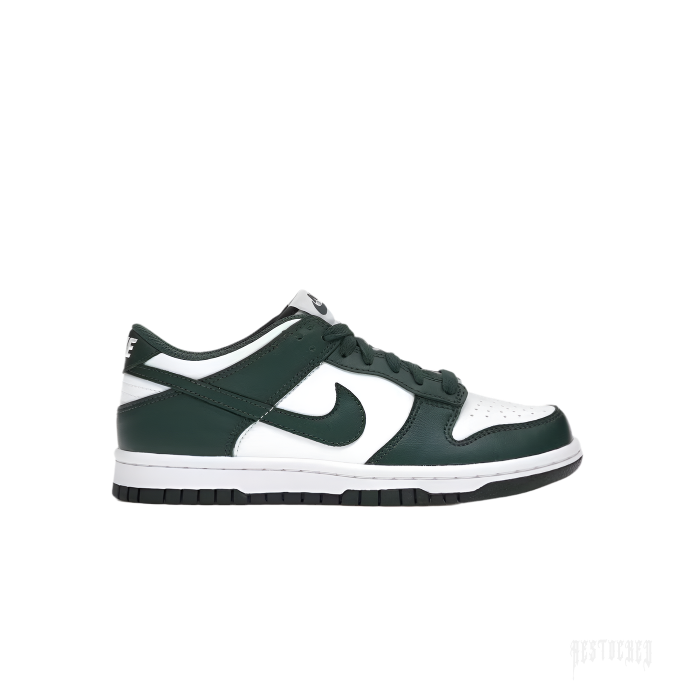 NIKE DUNK LOW MICHIGAN STATE (GS) sneaker with a two-tone green and white leather upper, white Nike swoosh, and black sole.