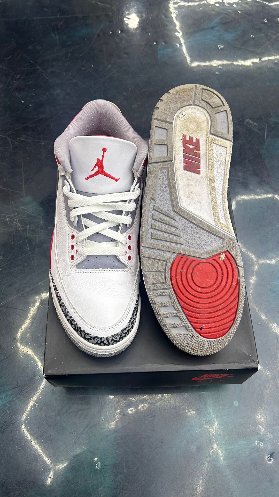 JORDAN 3 RETRO FIRE RED PRE OWNED SIZE 9.5
