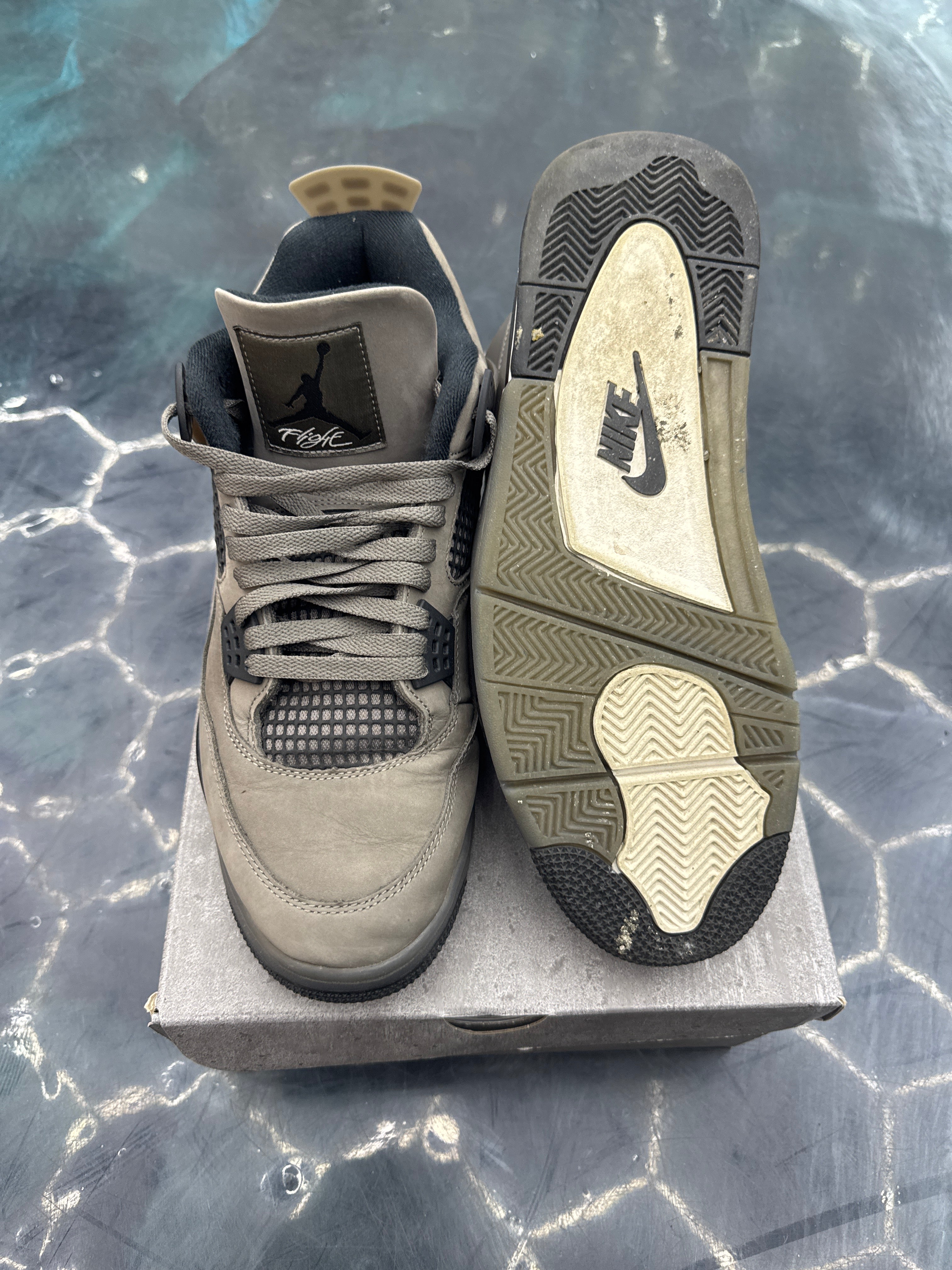 JORDAN 4 RETRO CAVE STONE Pre owned SIZE 13