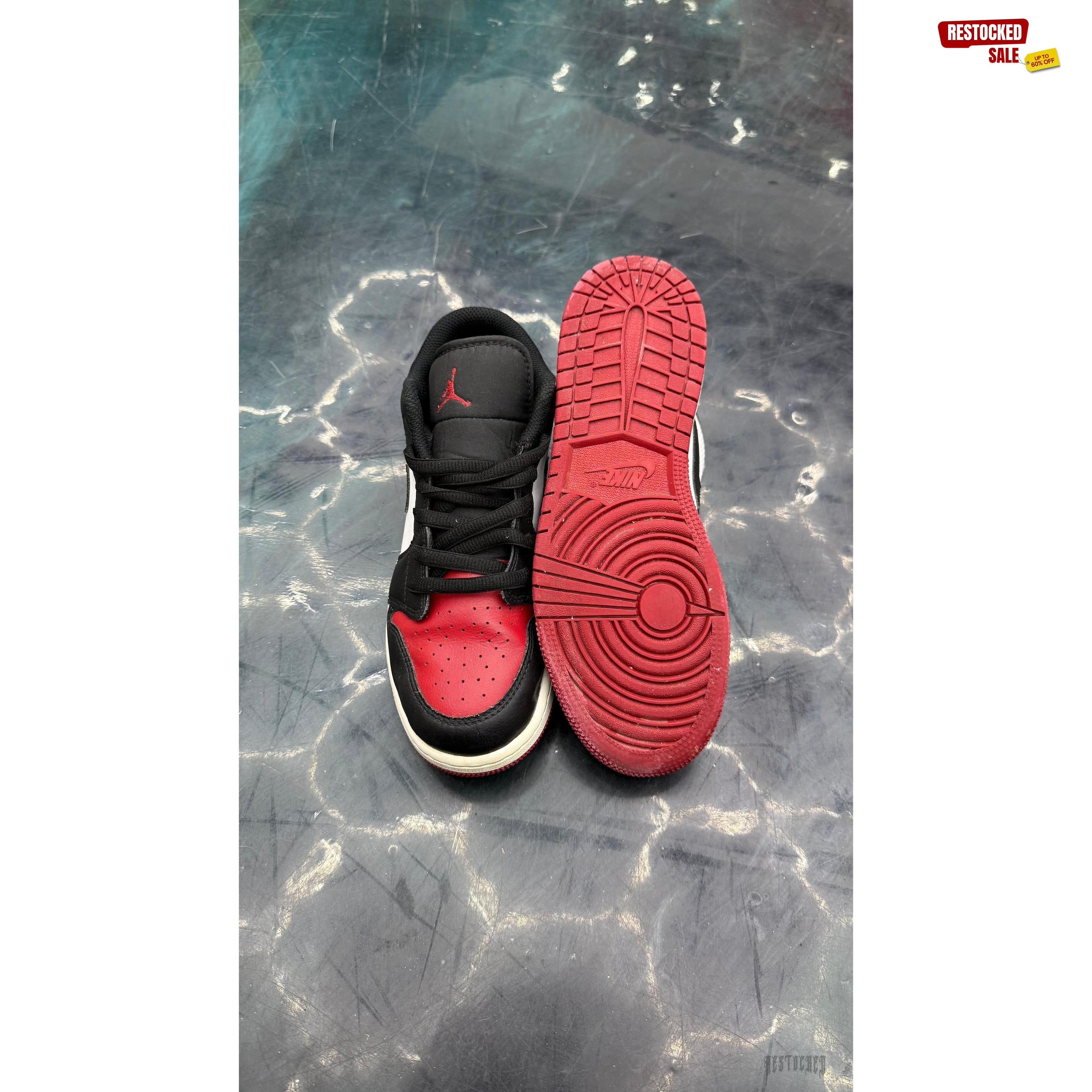 JORDAN 1 LOW BRED TOE PRE OWNED SIZE 6Y NO BOX