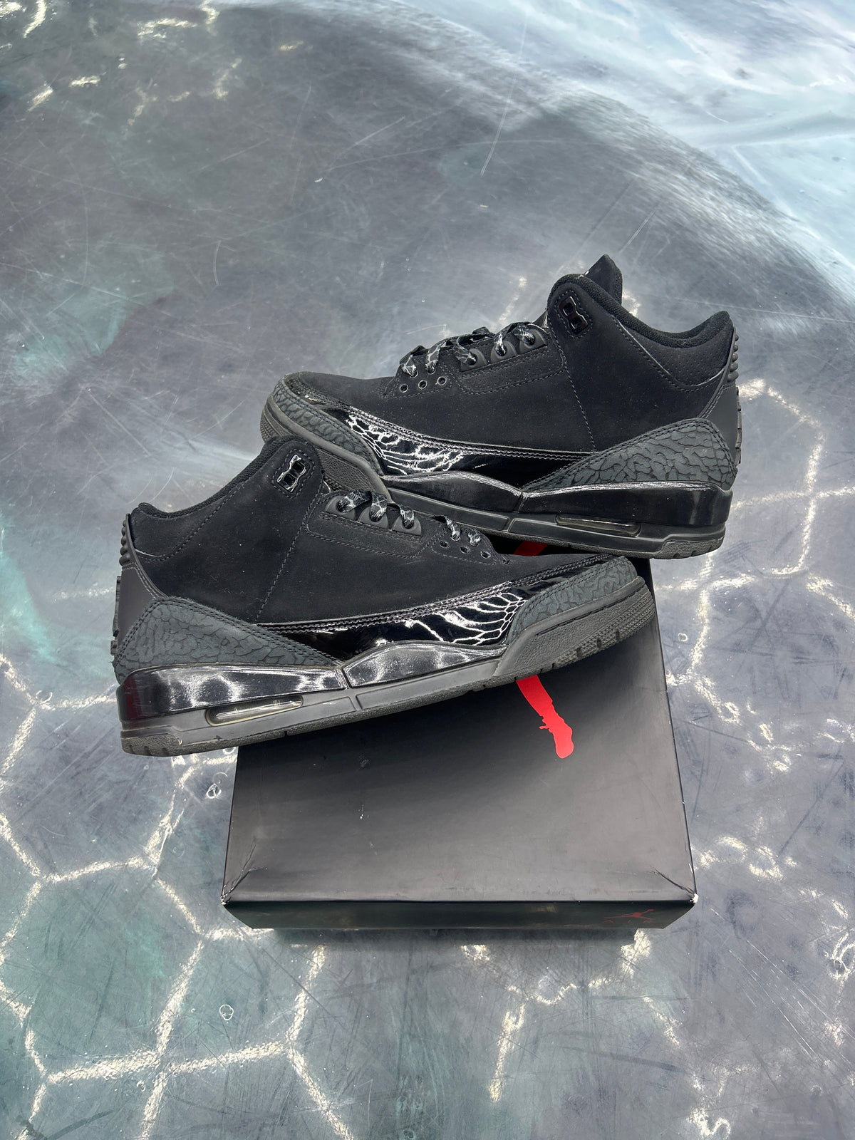 Jordan 3 RETRO BLACK CAT (2025) PRE OWNED SIZE 9