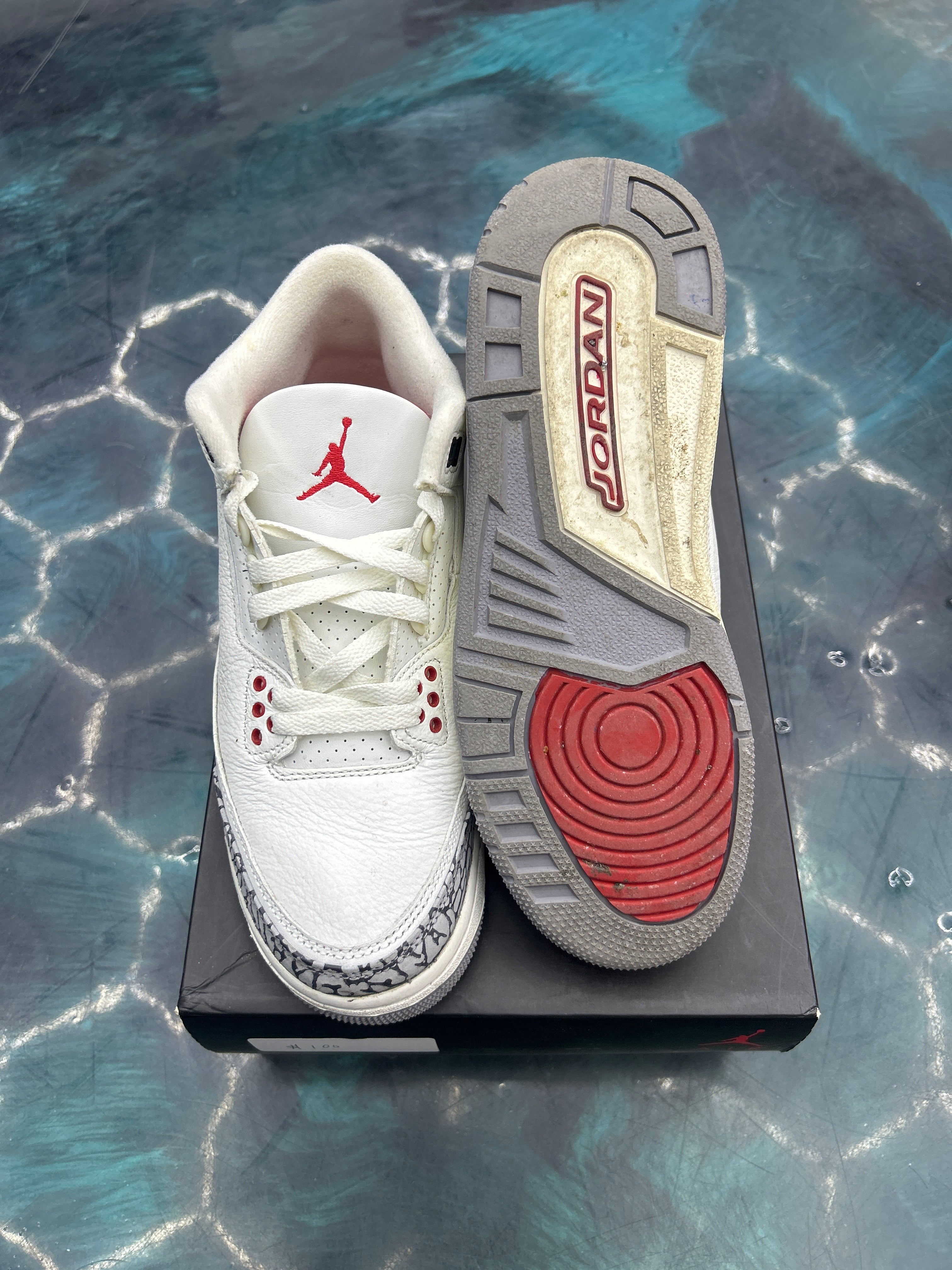 JORDAN 3 RETRO WHITE CEMENT REIMAGINED PRE OWNED SIZE 6.5Y