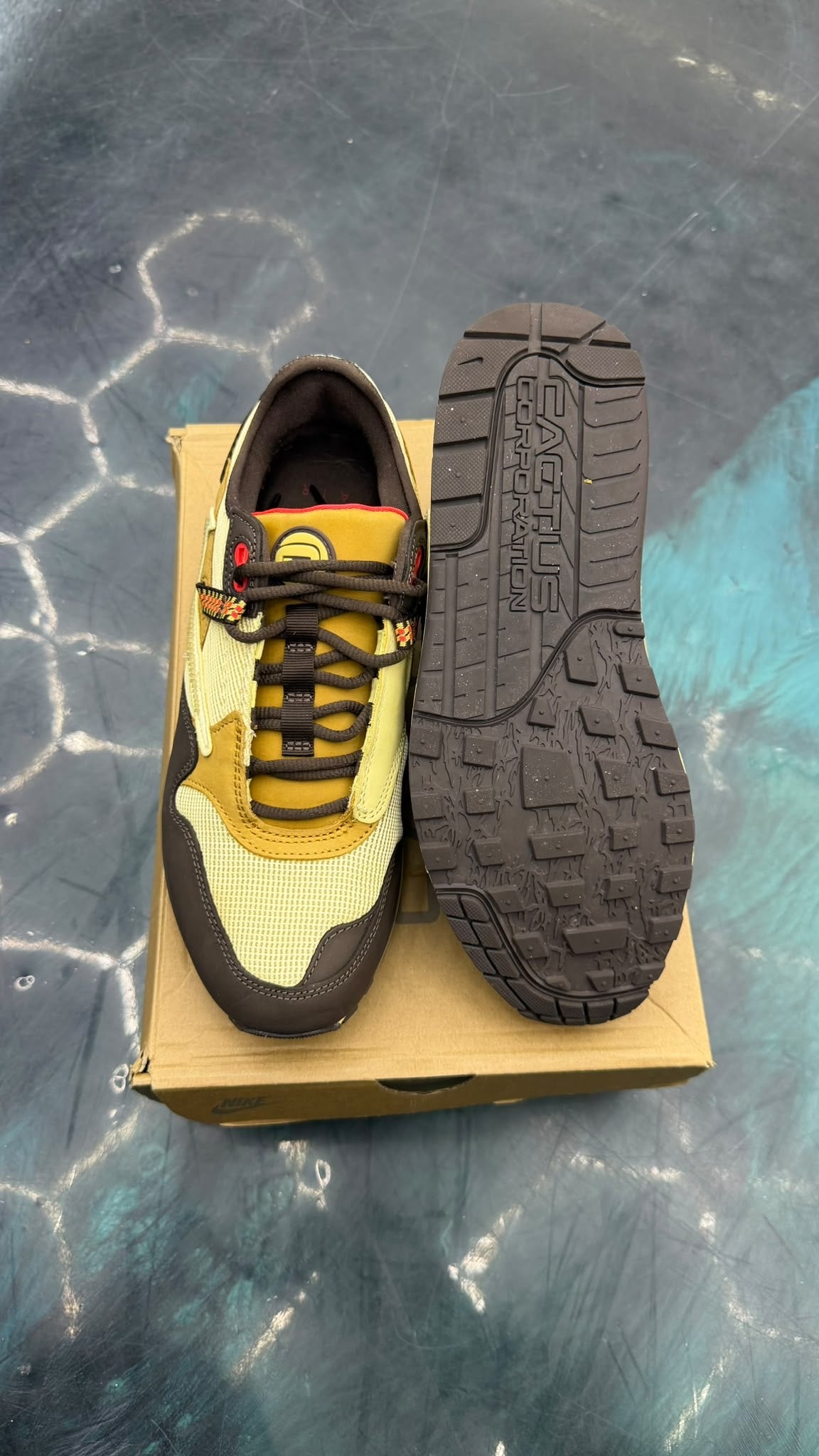 NIKE AIR MAX 1 TRAVIS SCOTT CACTUS JACK BAROQUE BROWN PRE OWNED SIZE 9.5