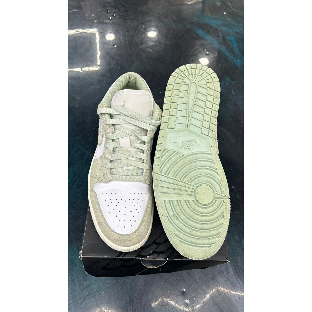 JORDAN 1 LOW SE SEAFOAM PRE OWNED SIZE 10
