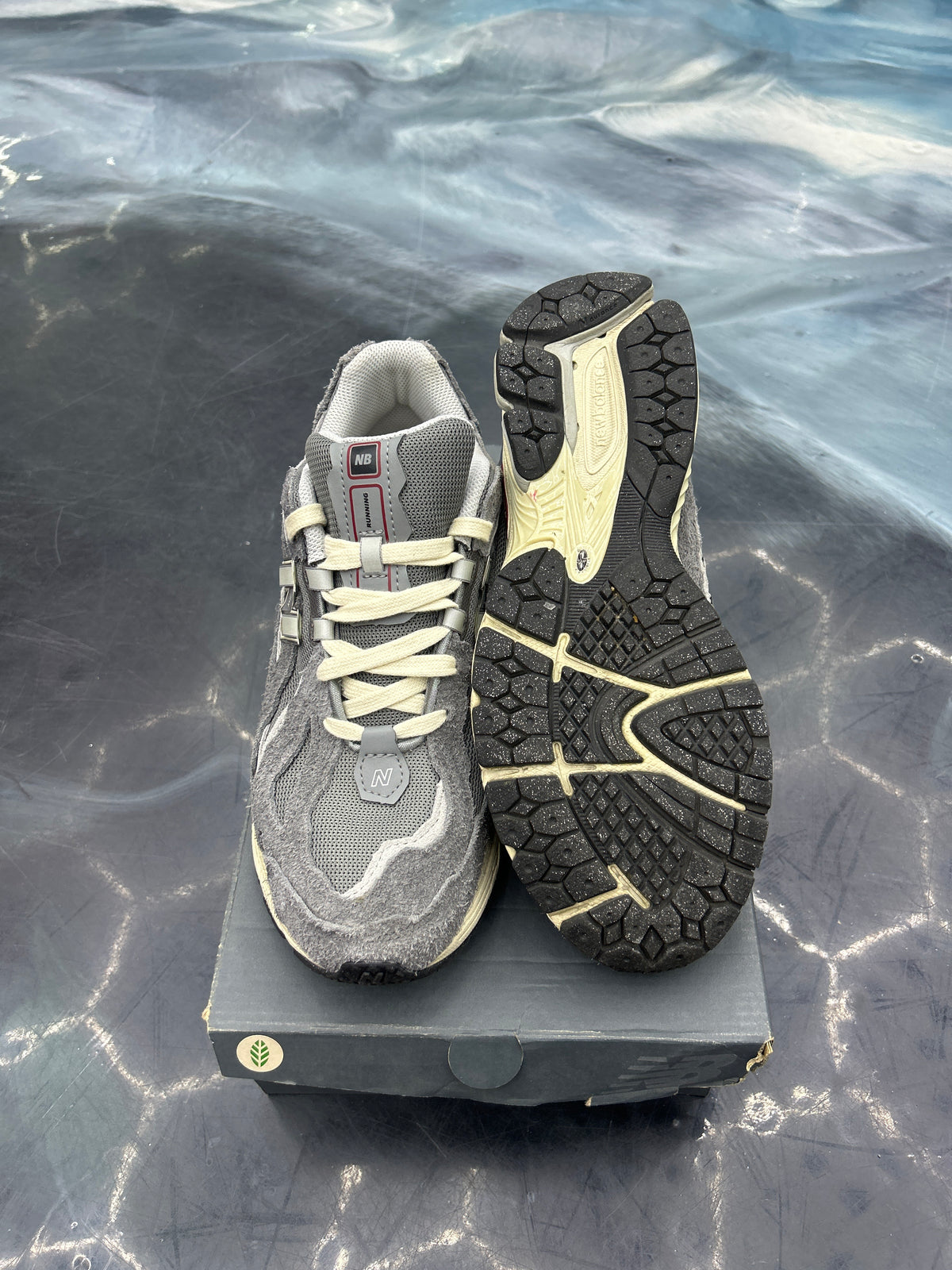 NEW BALANCE 1906D PROTECTION PACK HARBOR GREY PRE OWNED SIZE 10.5