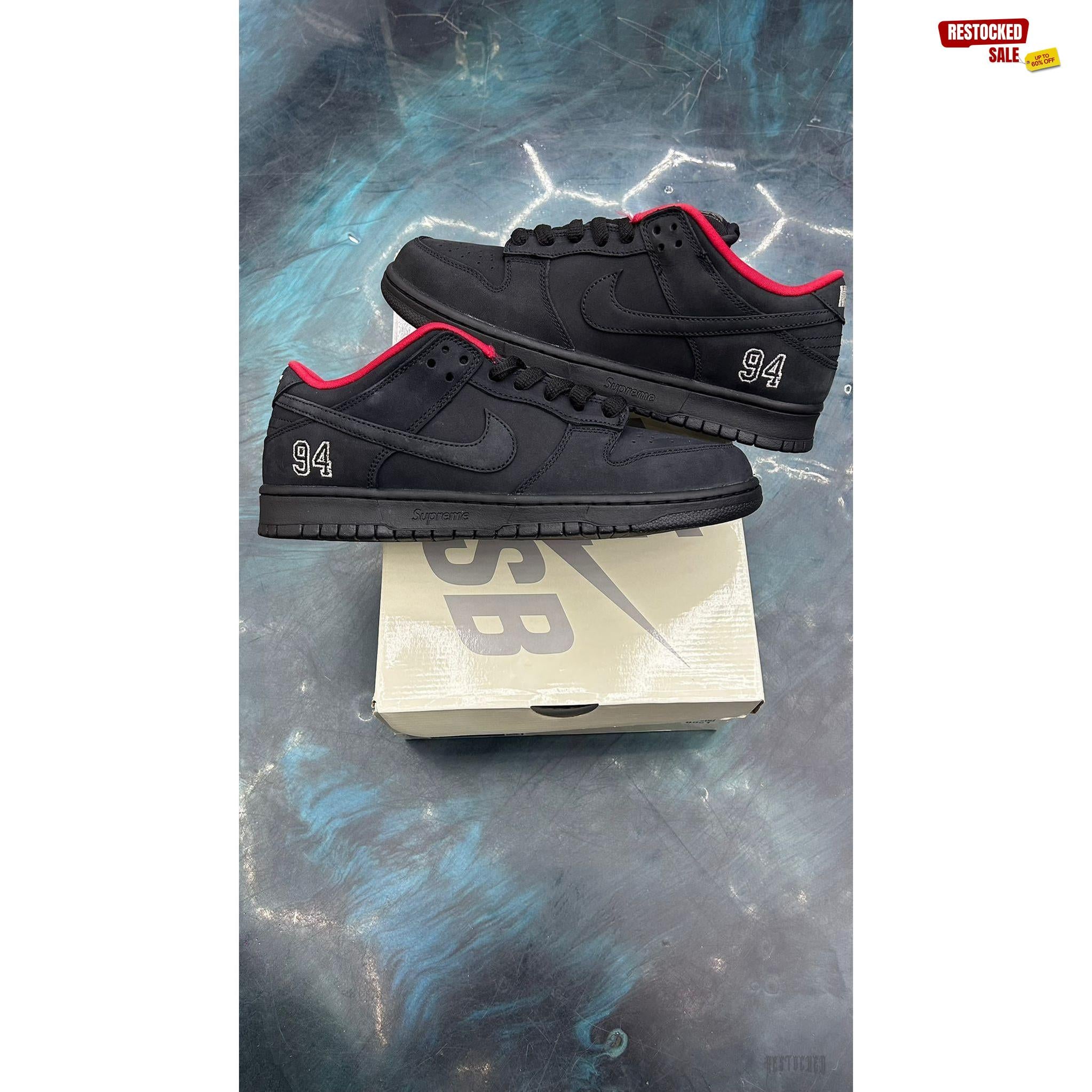 NIKE SB DUNK LOW SUPREME 94 BLACK PRE OWNED SIZE 9.5