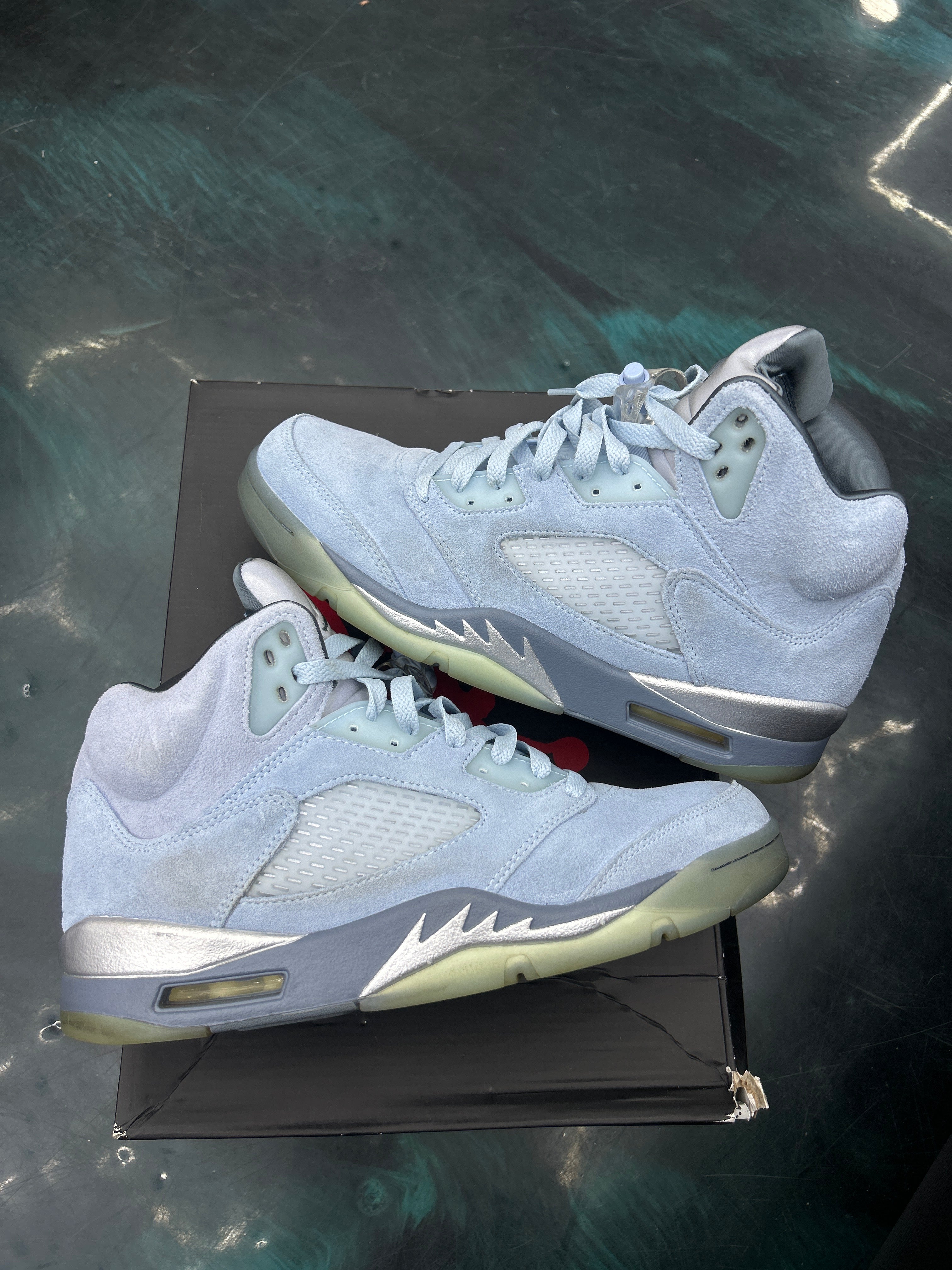 JORDAN 5 RETRO BLUEBIRD PRE OWNED SIZE 10W