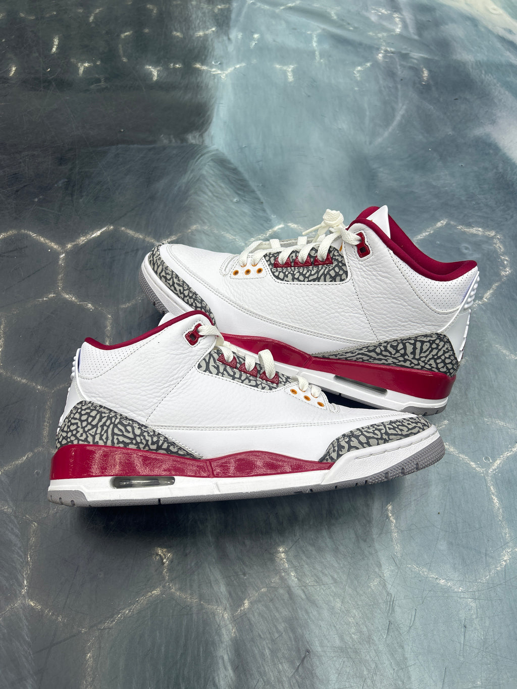 JORDAN 3 RETRO CARDINAL PRE OWNED SIZE 11.5 NO BOX