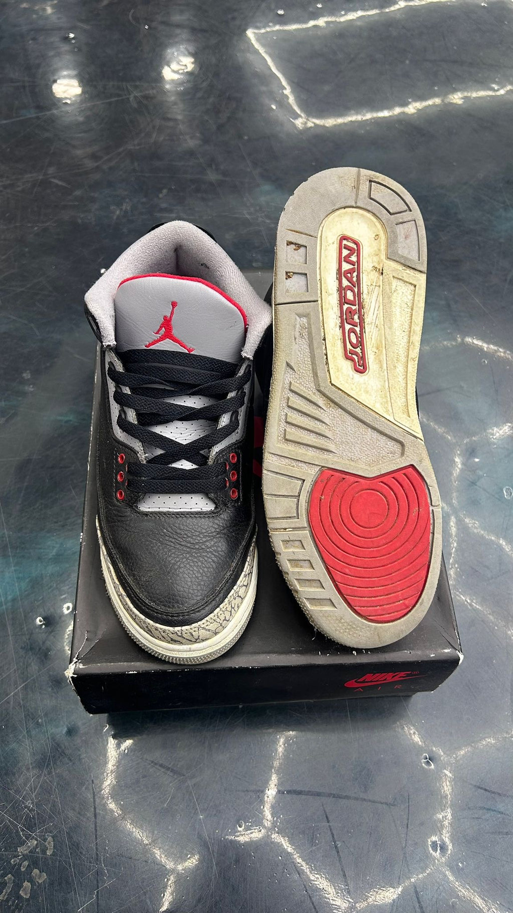 JORDAN 3 RETRO BLACK CEMENT PRE OWNED SIZE 7Y