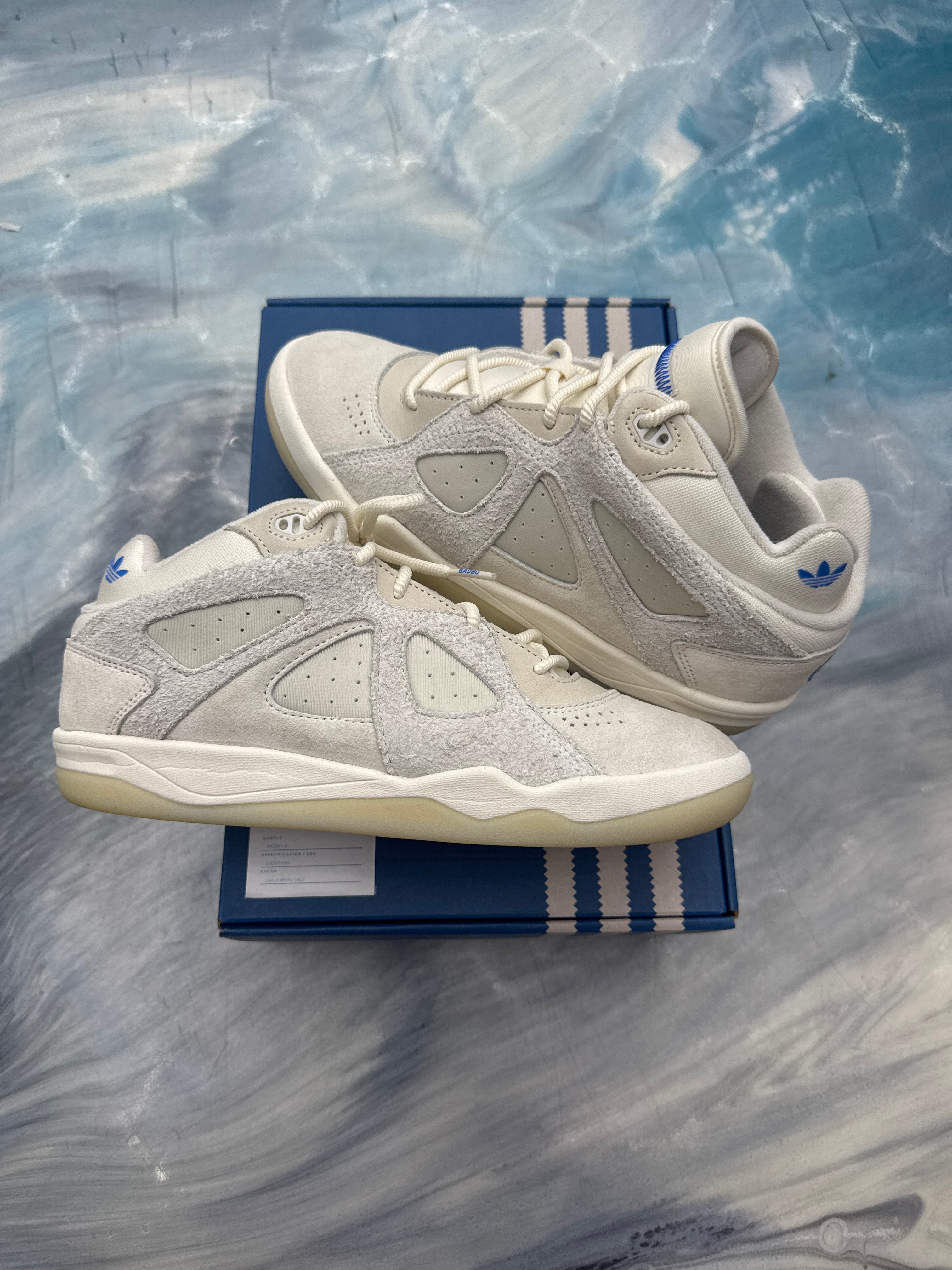 ADIDAS BADBO 1.0 BAD BUNNY RESILIENCE PRE OWNED SIZE 8
