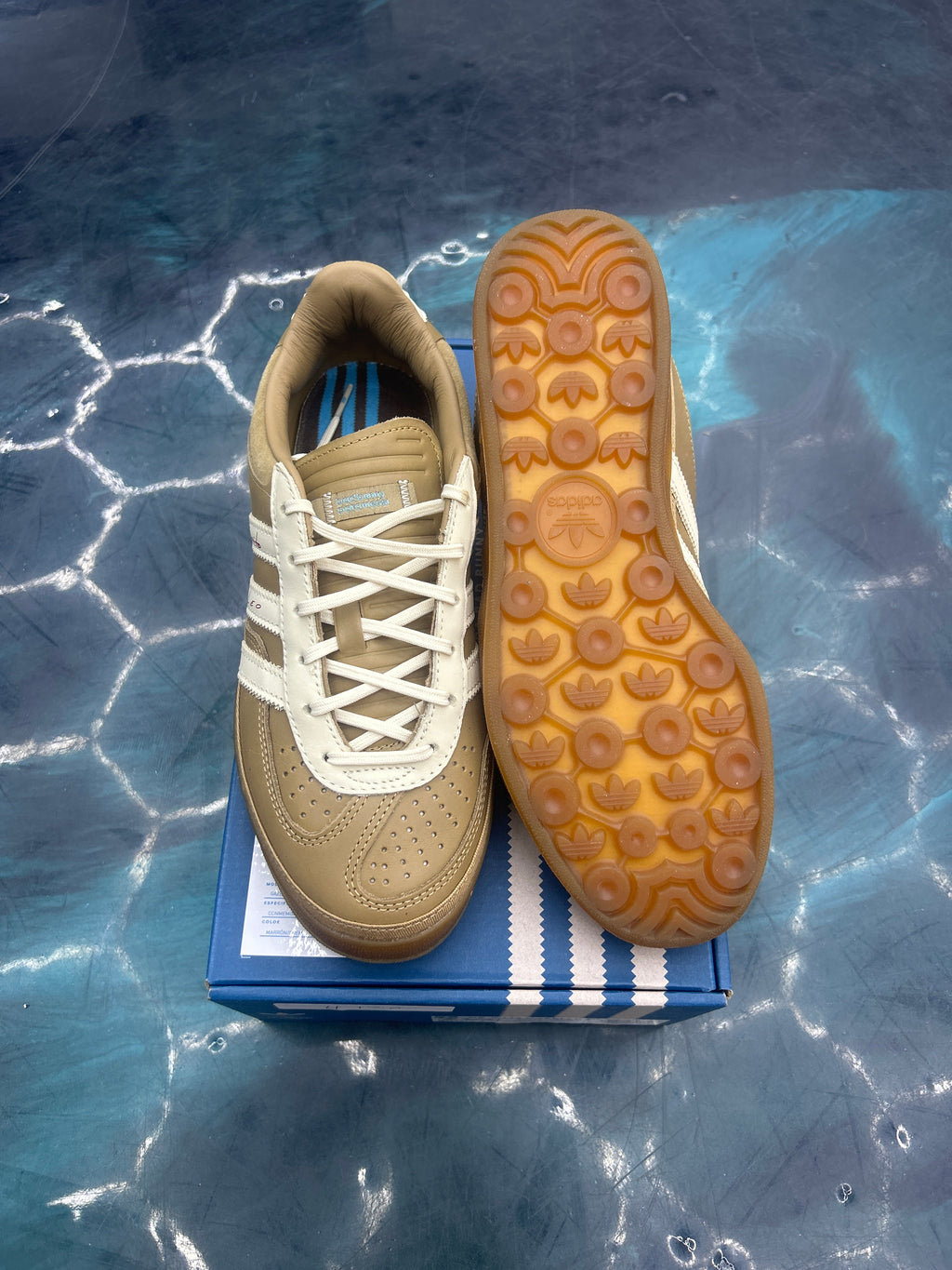 ADIDAS GAZELLE INDOOR BAD BUNNY LIONEL MESSI LA VOZ DE LOS FANS PRE OWNED SIZE 7.5