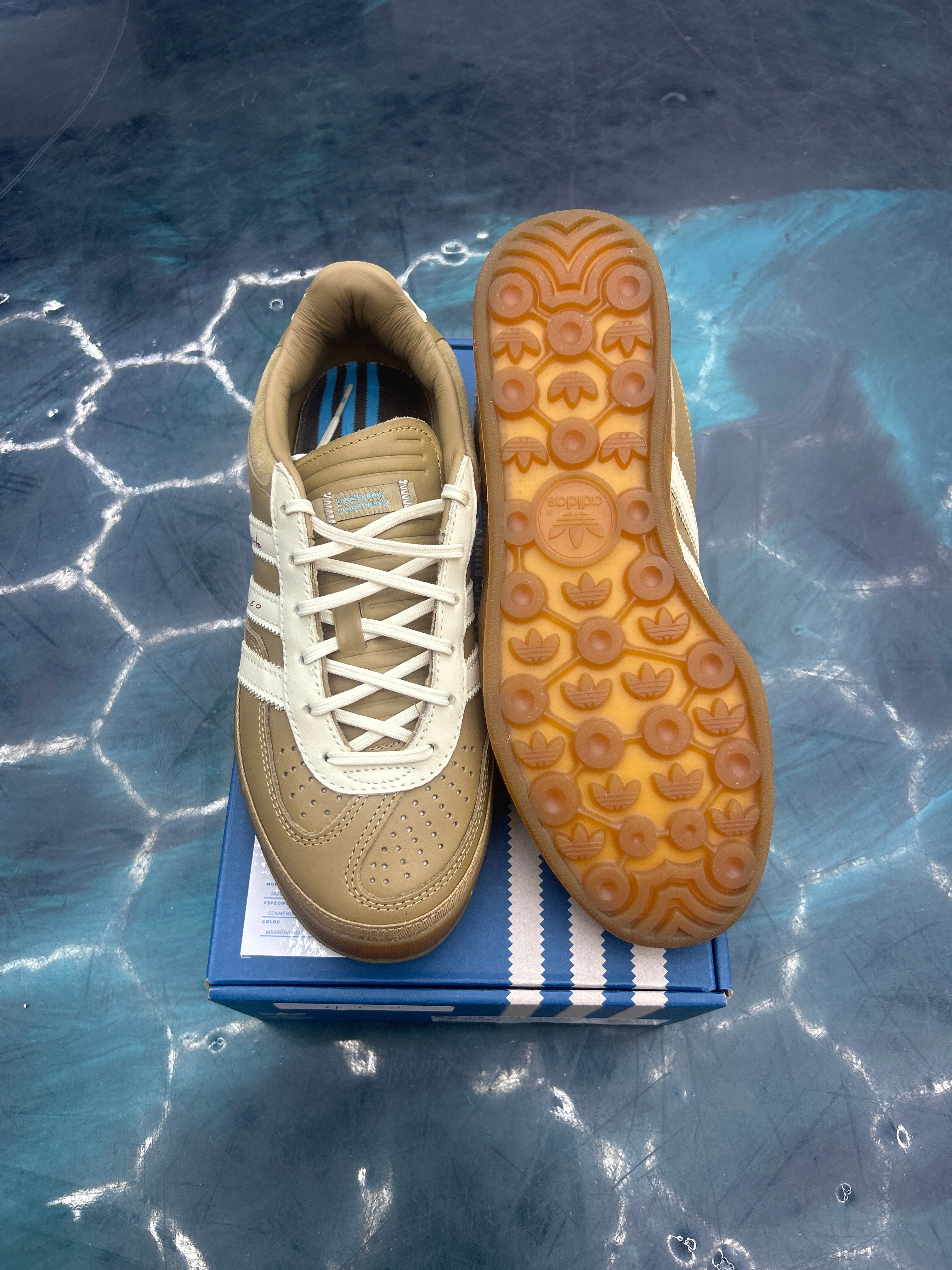 ADIDAS GAZELLE INDOOR BAD BUNNY LIONEL MESSI LA VOZ DE LOS FANS PRE OWNED SIZE 7.5