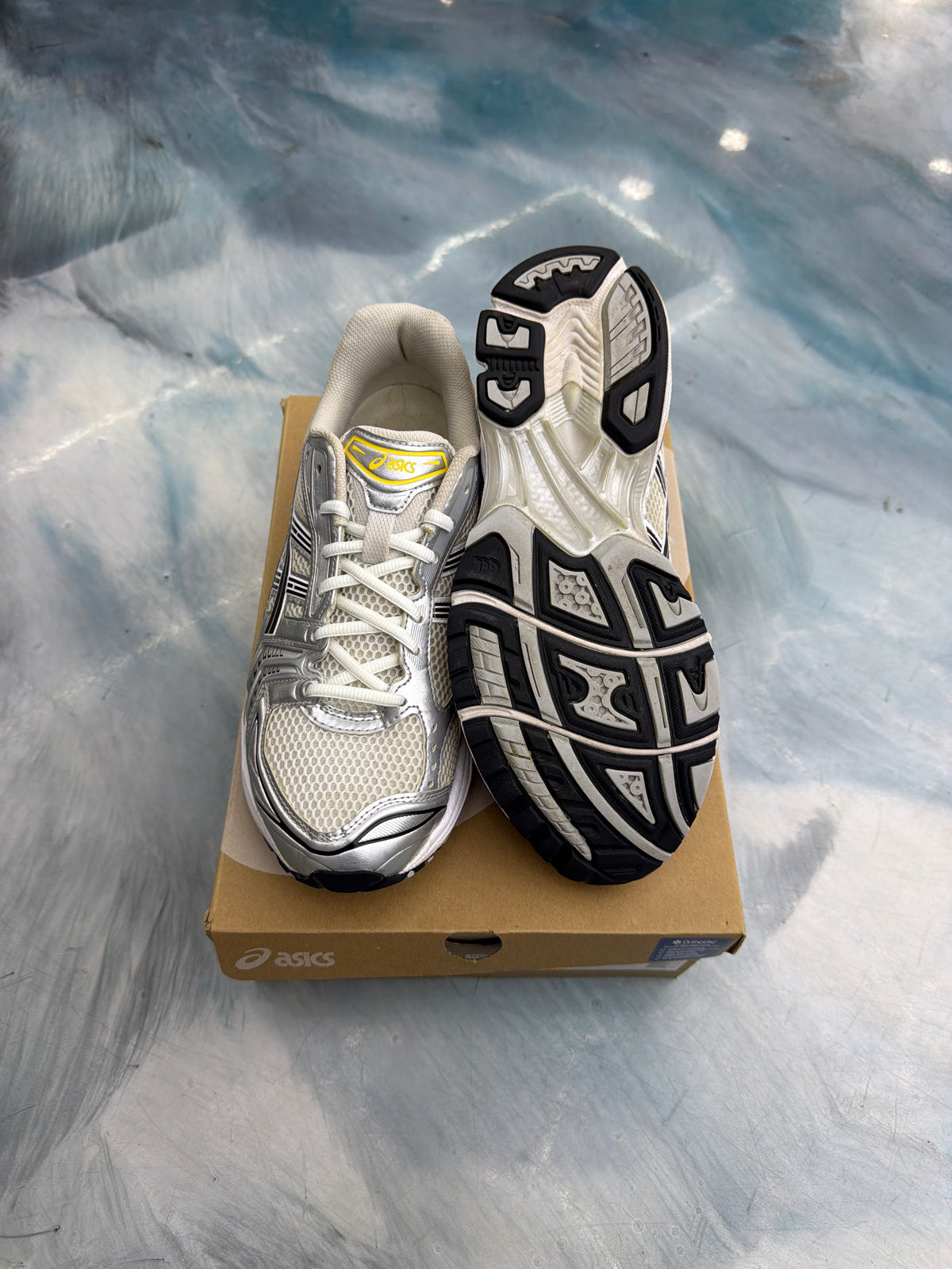 ASICS GEL KAYANO 14 TAI CHI YELLOW PRE OWNED SIZE 10.5