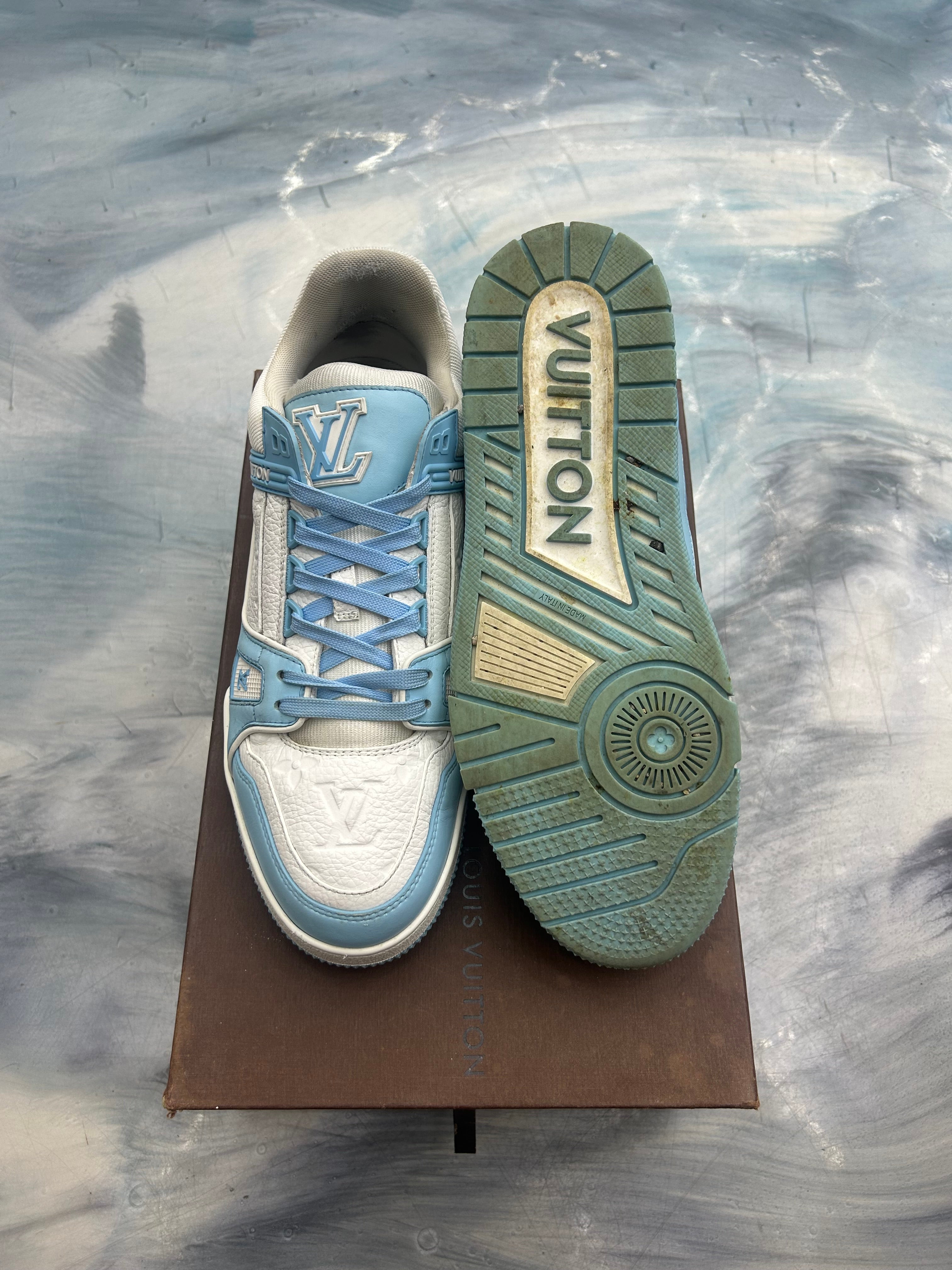 LOUIS VUITTON TRAINER LOW WHITE SKY BLUE PRE OWNED SIZE 7.5LV / 9 USA