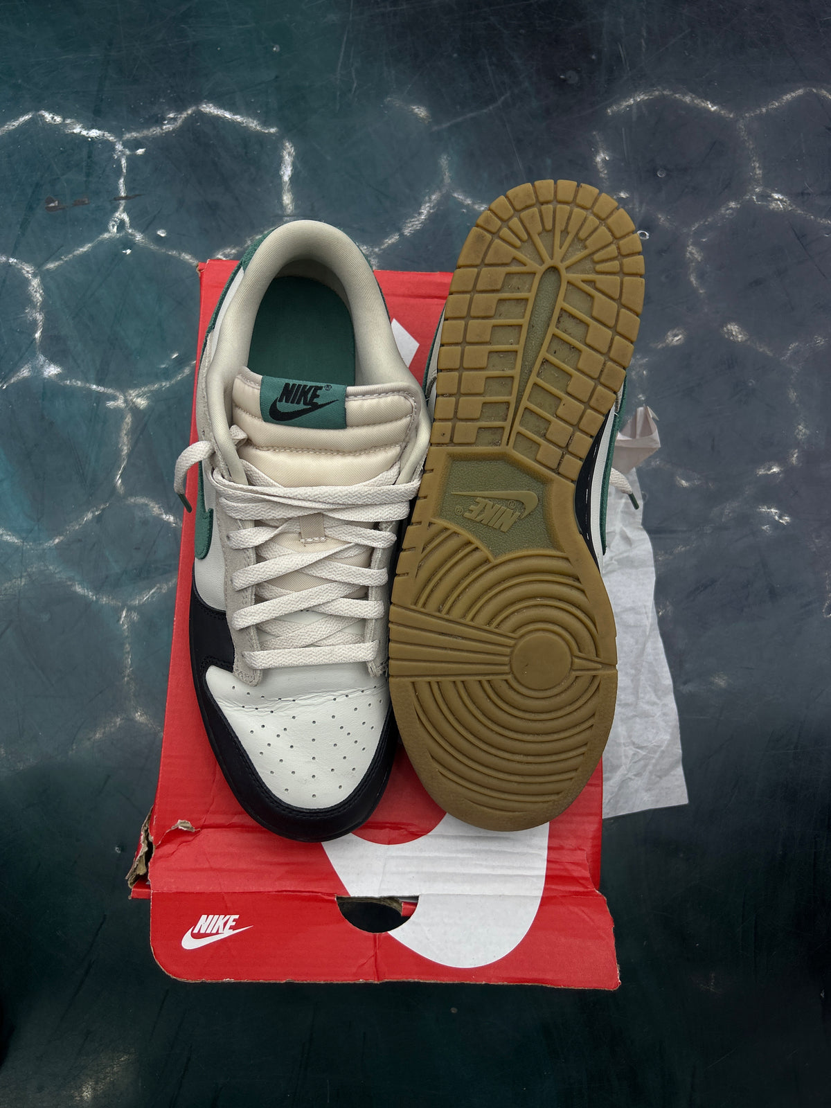 NIKE DUNK LOW LIGHT OREWOOD BROWN BICOASTAL PRE OWNED SIZE 10