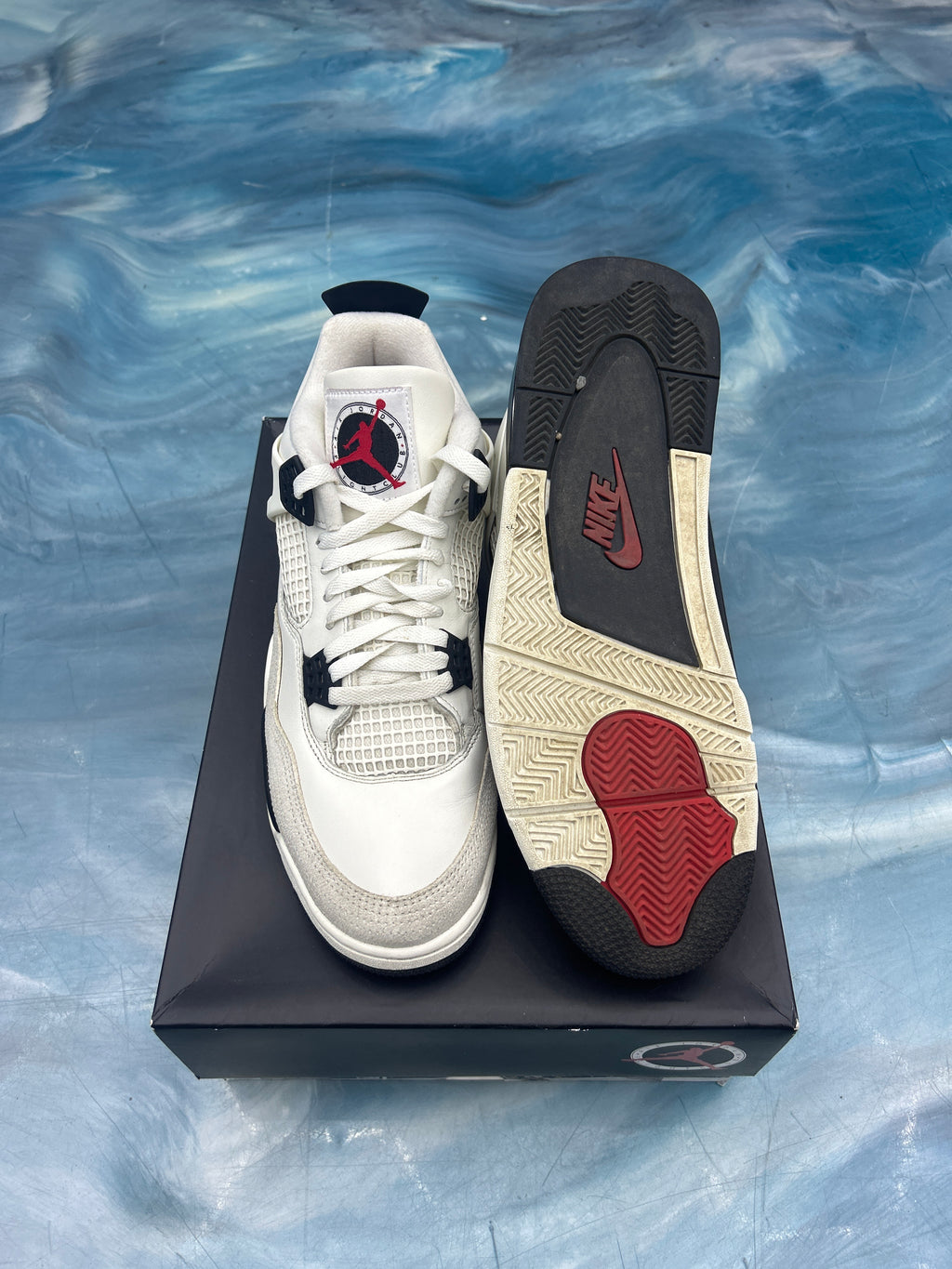 JORDAN 4 RETRO FLIGHT CLUB PRE OWNED SIZE 12