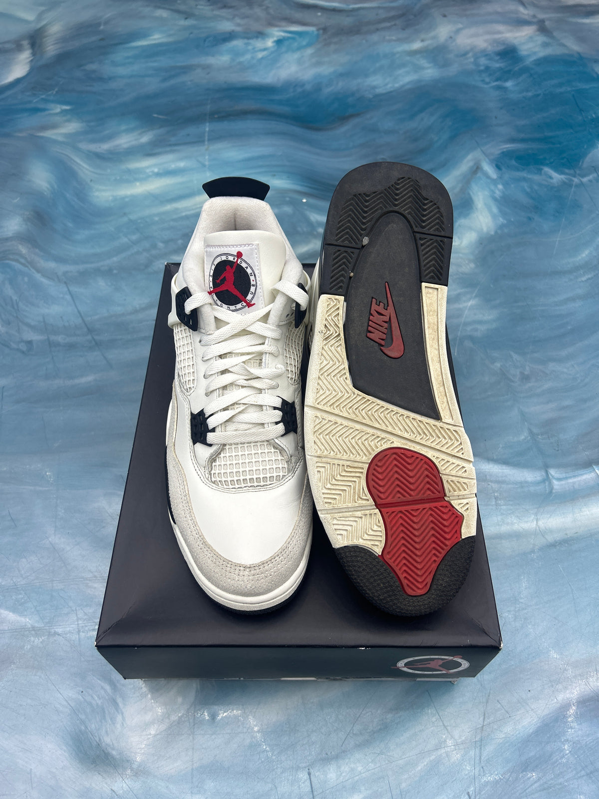 JORDAN 4 RETRO FLIGHT CLUB PRE OWNED SIZE 12