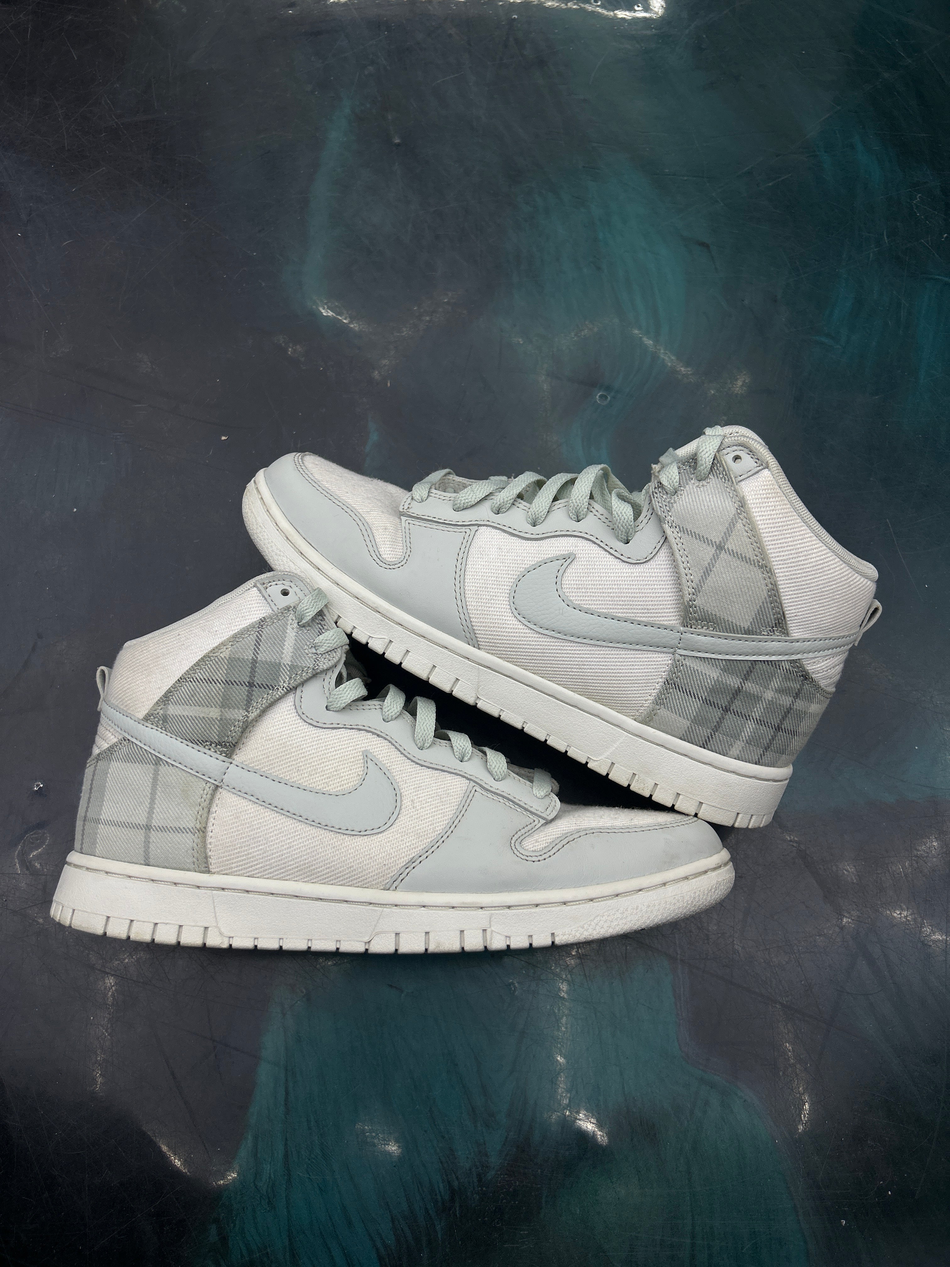 NIKE DUNK HIGH SE TARTAN PLAID WHITE LIGHT GREEN PRE OWNED SIZE 10 NO BOX