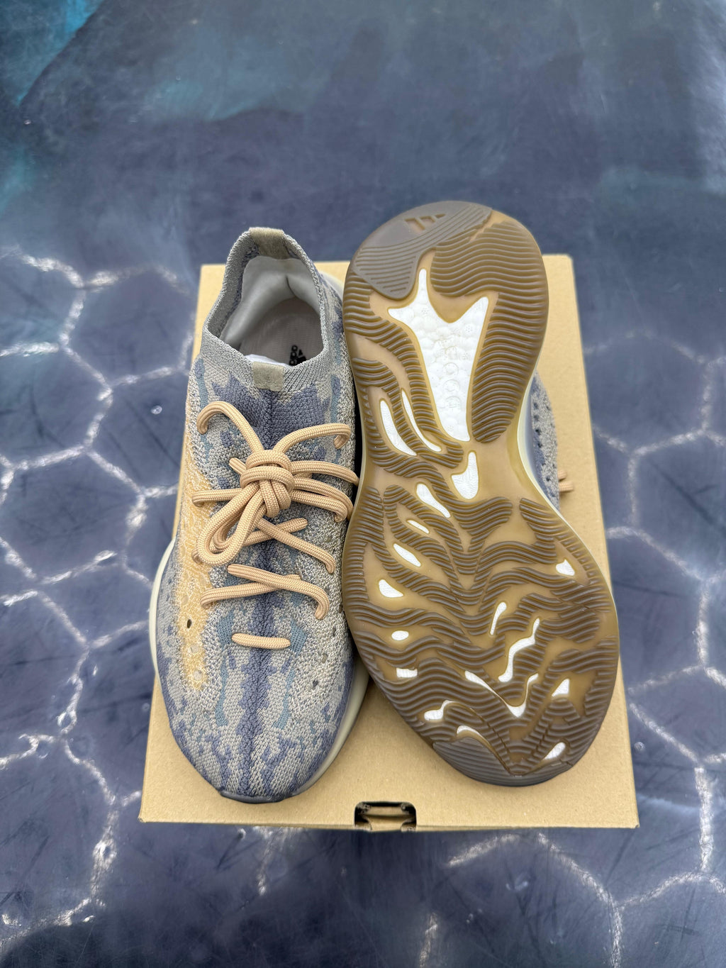 ADIDAS YEEZY BOOST 380 MIST PRE OWNED SIZE 7.5