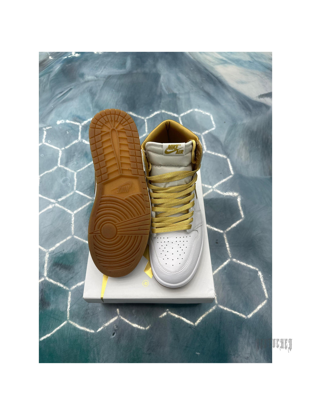 JORDAN 1 RETRO HIGH OG METALLIC GOLD 11.5W10M