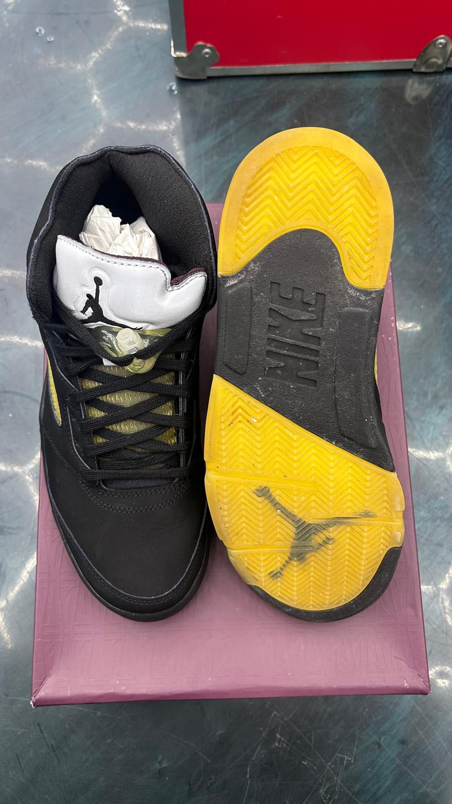 JORDAN 5 RETRO A MA MANIERE PRE OWNED SIZE 9.5