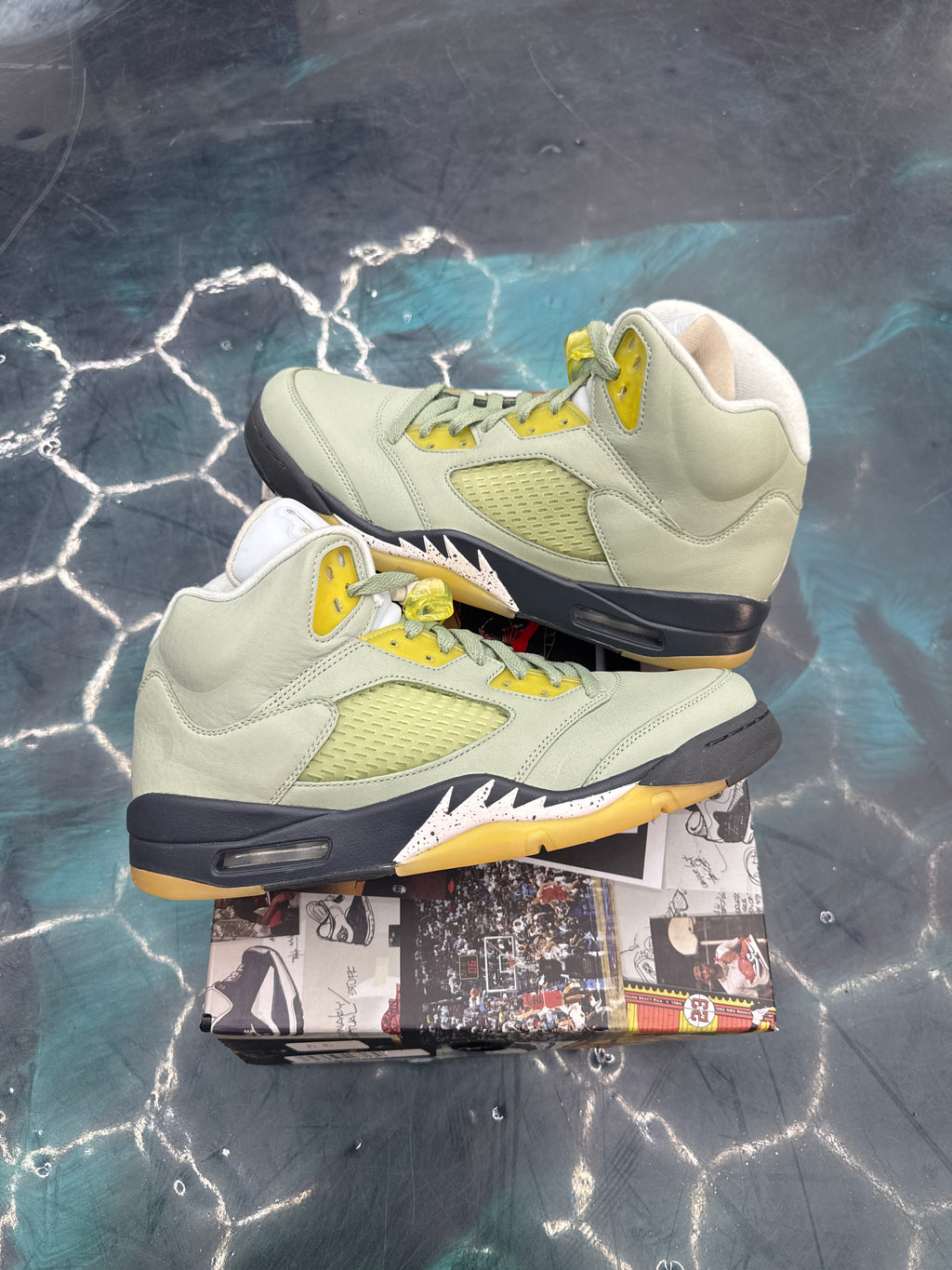 JORDAN 5 RETRO JADE HORIZON DS SIZE 10.5