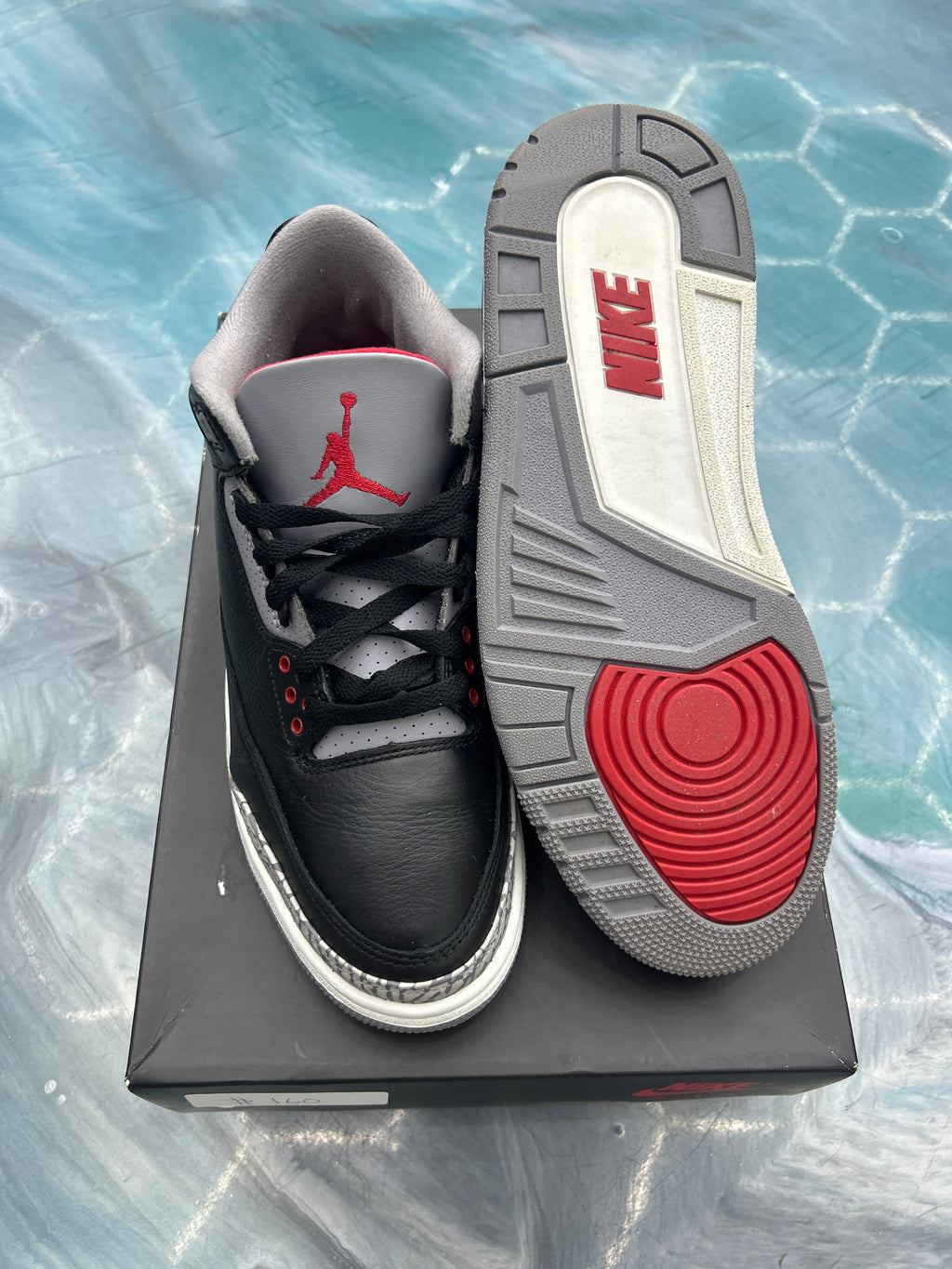 JORDAN 3 RETRO BLACK CEMENT PRE OWNED SIZE 8