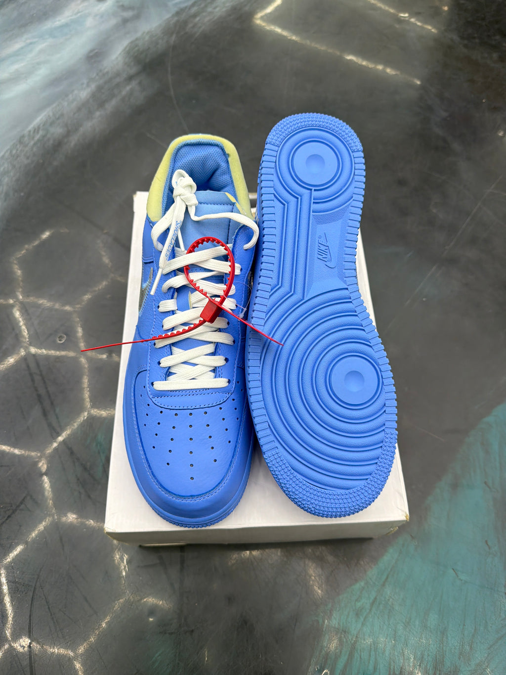 NIKE AIR FORCE 1 LOW OFF-WHITE MCA UNIVERSITY BLUE SIZE 10.5 DS