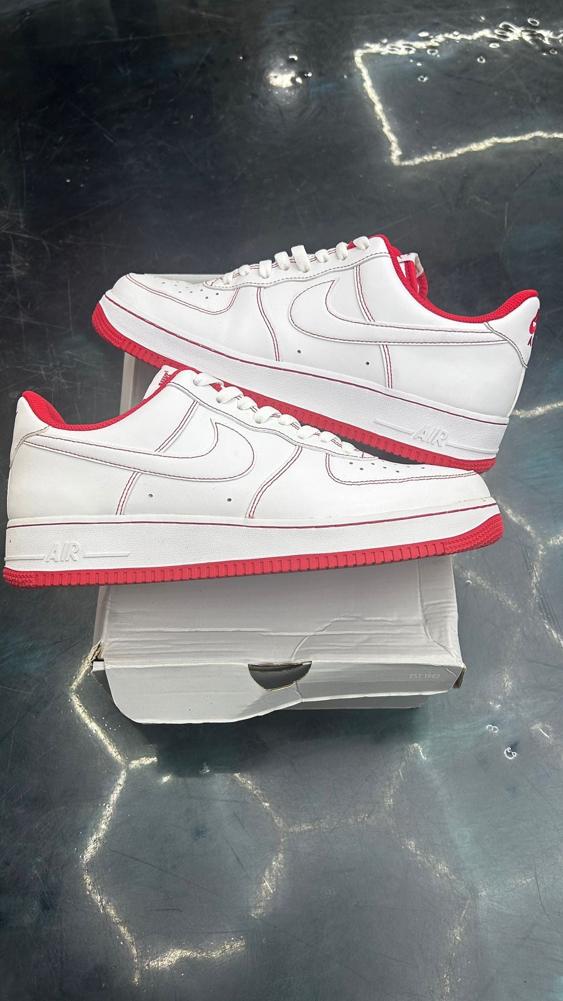 NIKE AIR FORCE 1 LOW 07 WHITE UNIVERSITY RED PRE OWNED SIZE 11