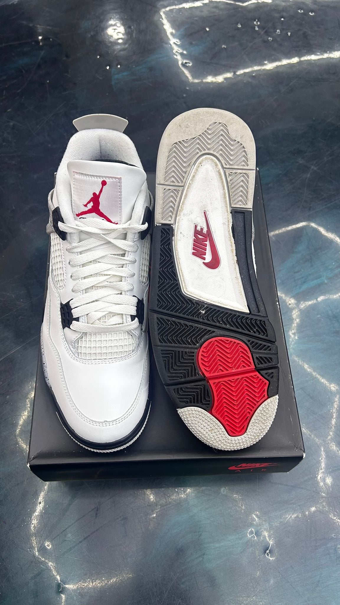JORDAN 4 RETRO WHITE CEMENT PRE OWNED SIZE 11