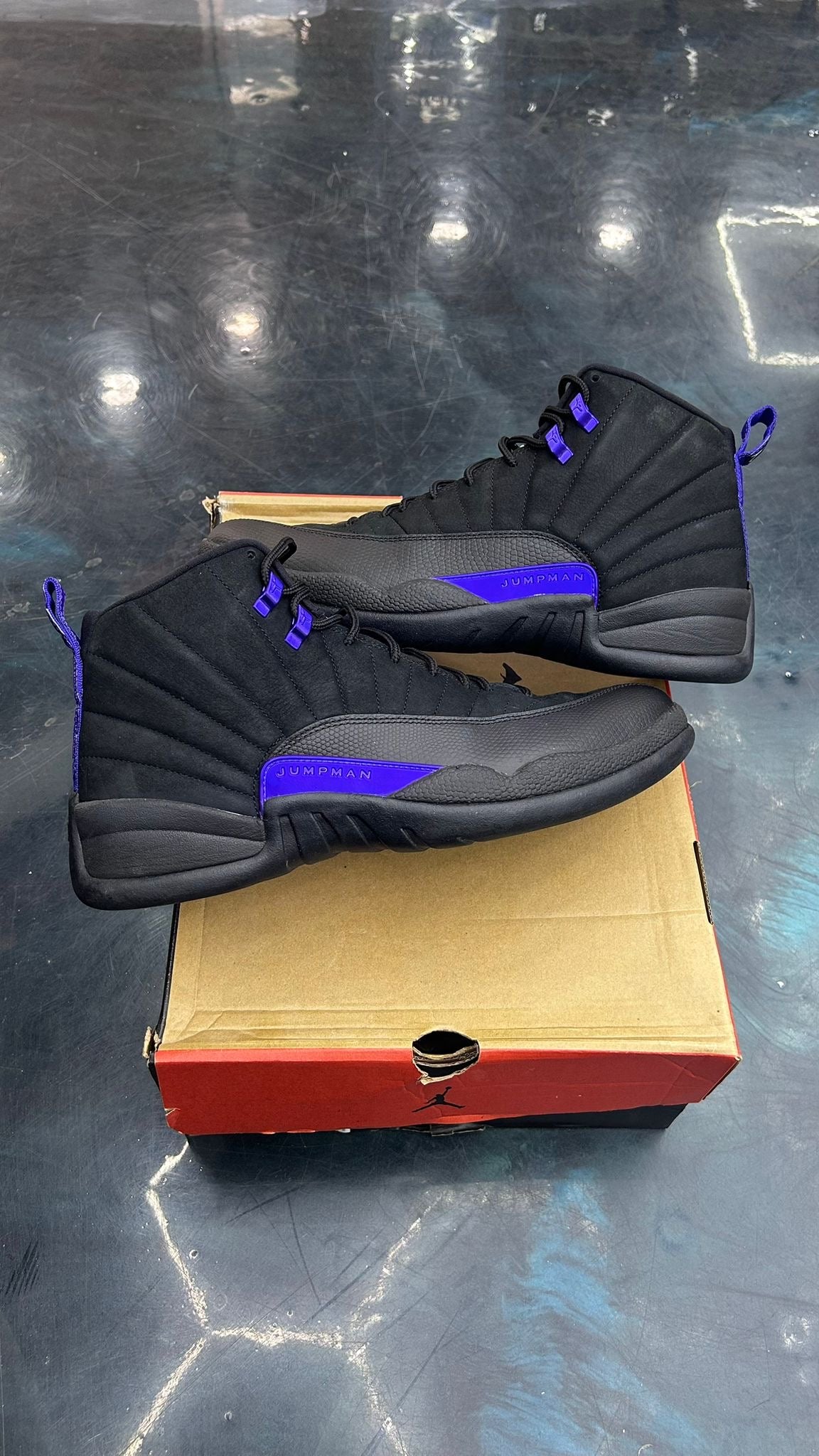JORDAN 12 RETRO BLACK DARK CONCORD PRE OWNED SIZE 13