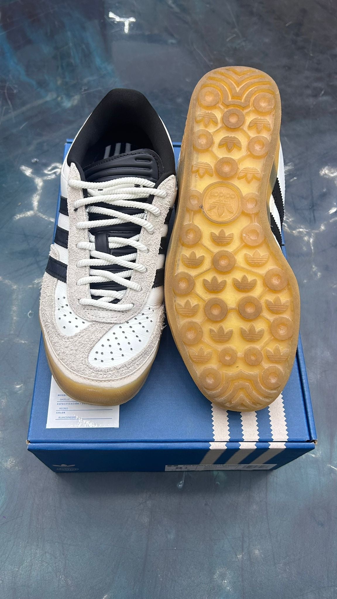 ADIDAS GAZELLE INDOOR BAD BUNNY BENITO PRE OWNED SIZE 8.5