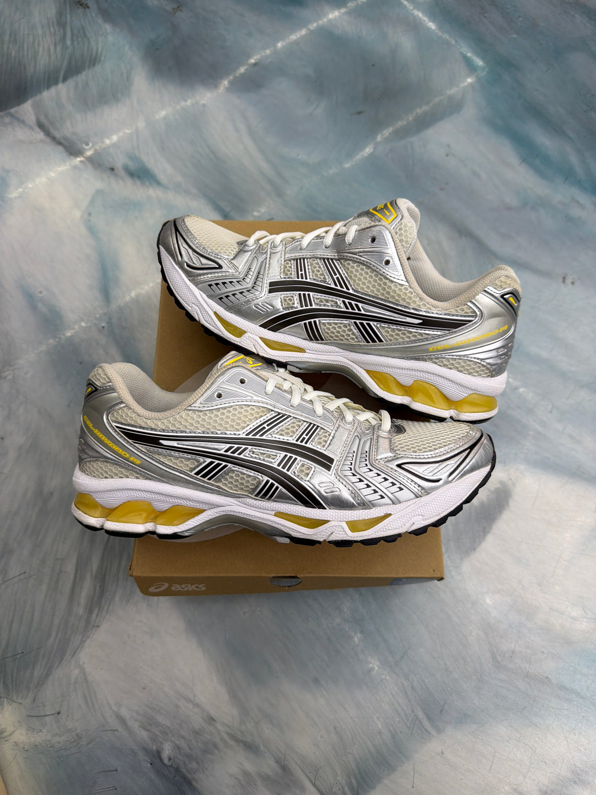 ASICS GEL KAYANO 14 TAI CHI YELLOW PRE OWNED SIZE 10.5