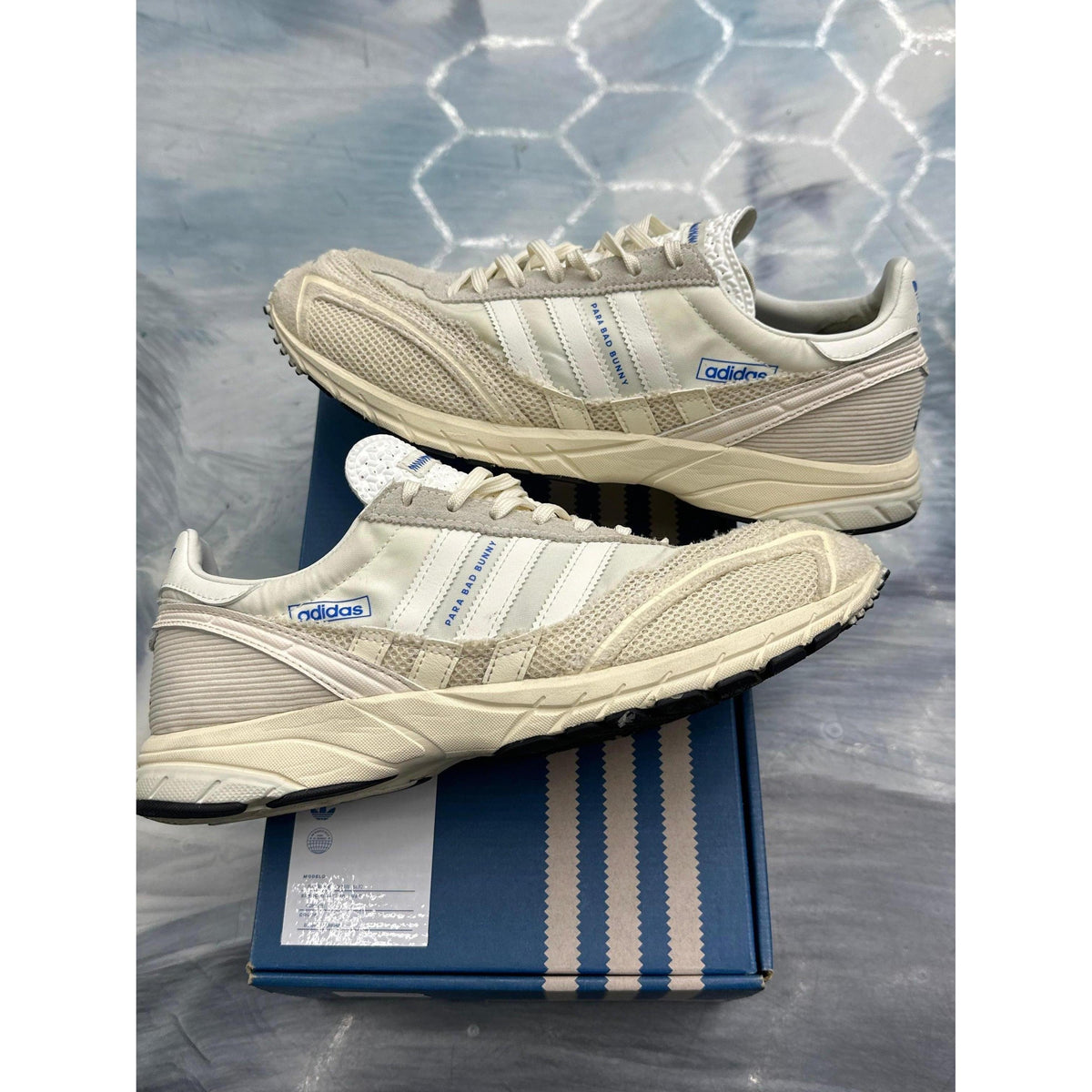 ADIDAS ADIZERO SL 72 BAD BUNNY OFF WHITE PRE OWNED SIZE 9.5