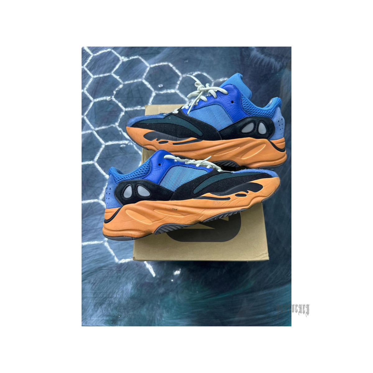 ADIDAS YEEZY BOOST 700 BRIGHT BLUE 11.5 pre owned