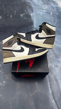 JORDAN 1 RETRO HIGH MOCHA PRE OWNED SIZE 8