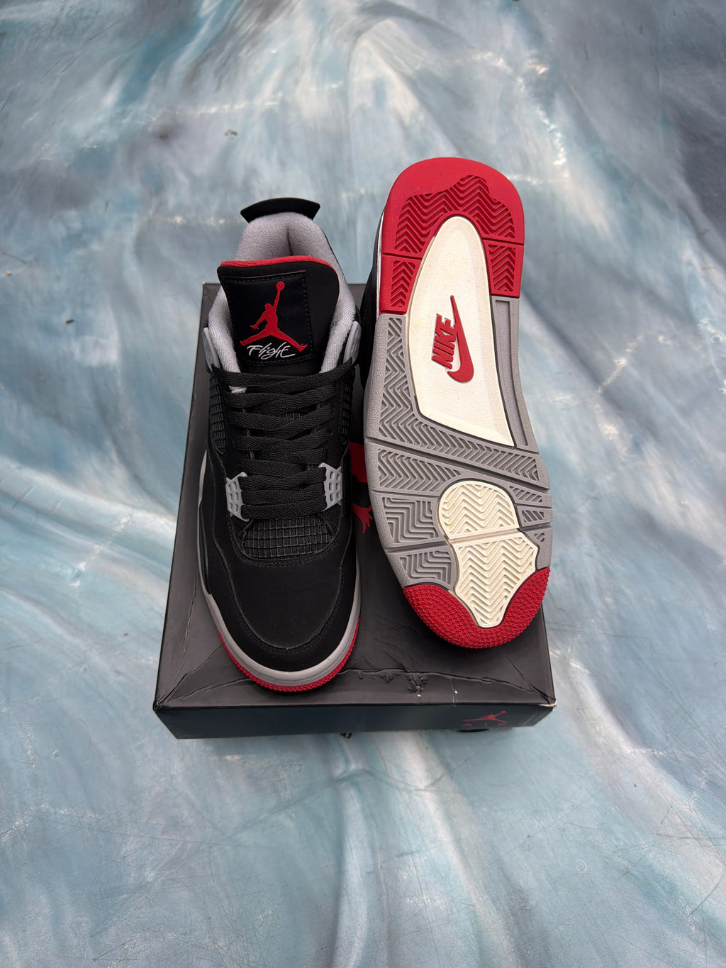 JORDAN 4 RETRO BRED (2019) PRE OWNED SIZE 9.5