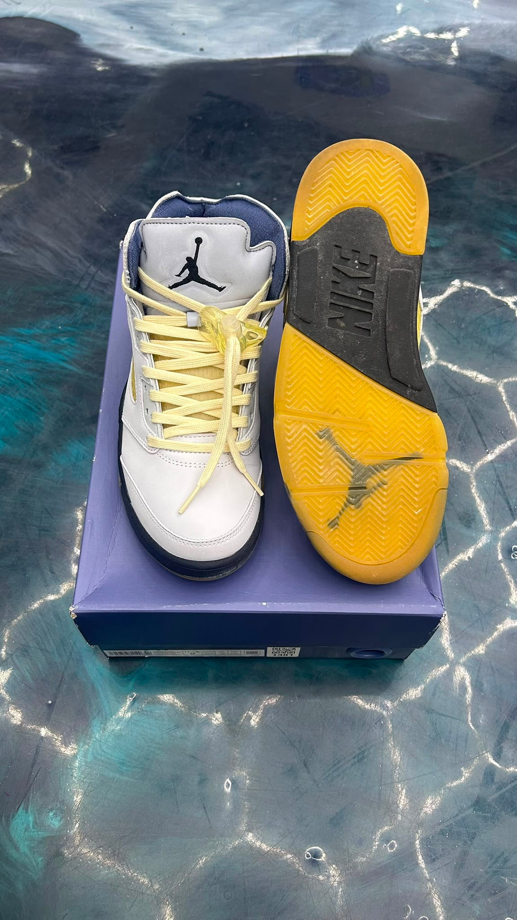 JORDAN 5 RETRO A MA MANIERE DAWN PRE OWNED SIZE 9W