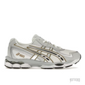 ASICS GEL-NYC CREAM PURE SILVER sneaker with mesh and leather overlays, black and gold stripes.