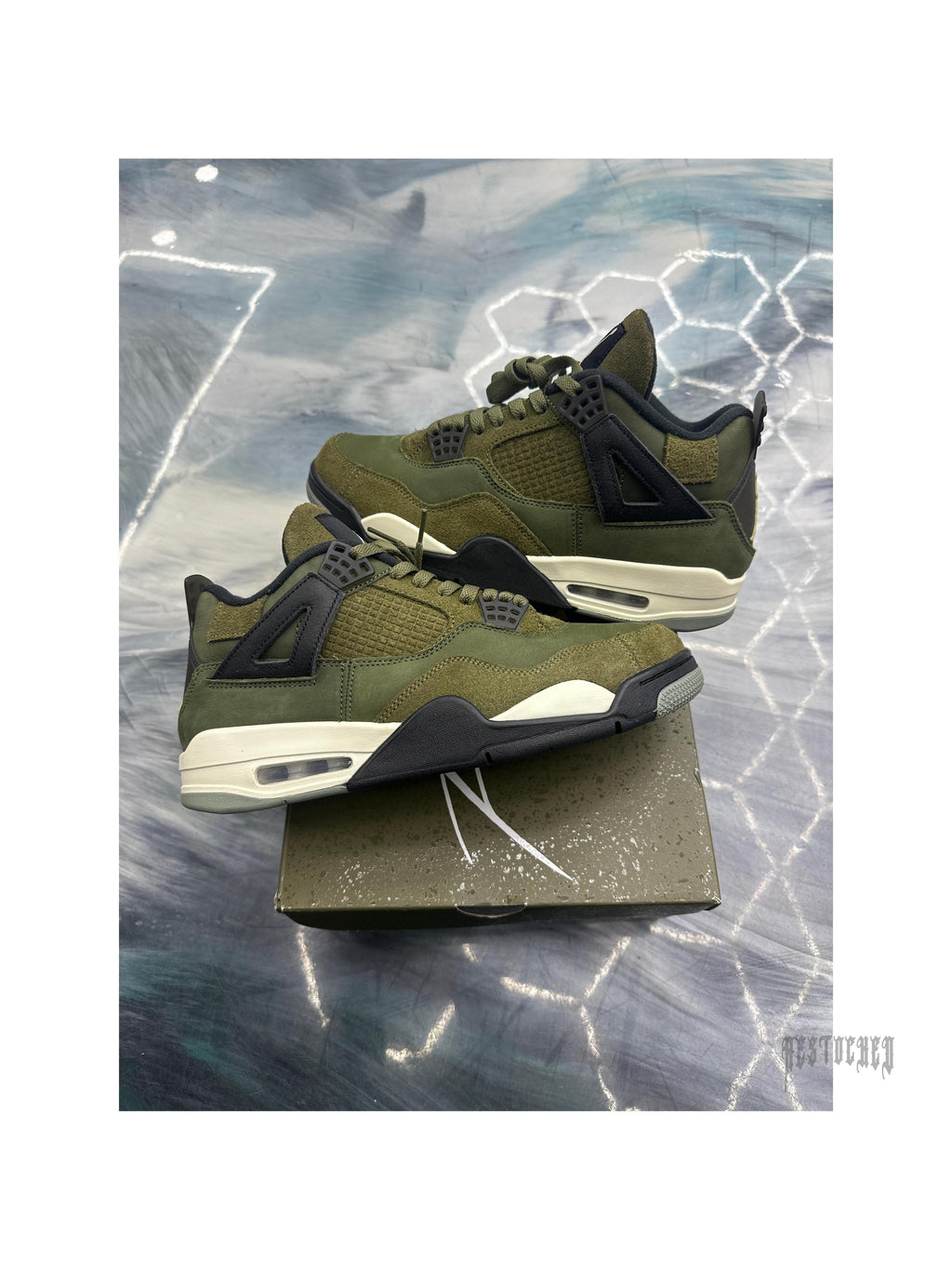JORDAN 4 RETRO SE CRAFT MEDIUM OLIVE PRE OWNED SIZE 10