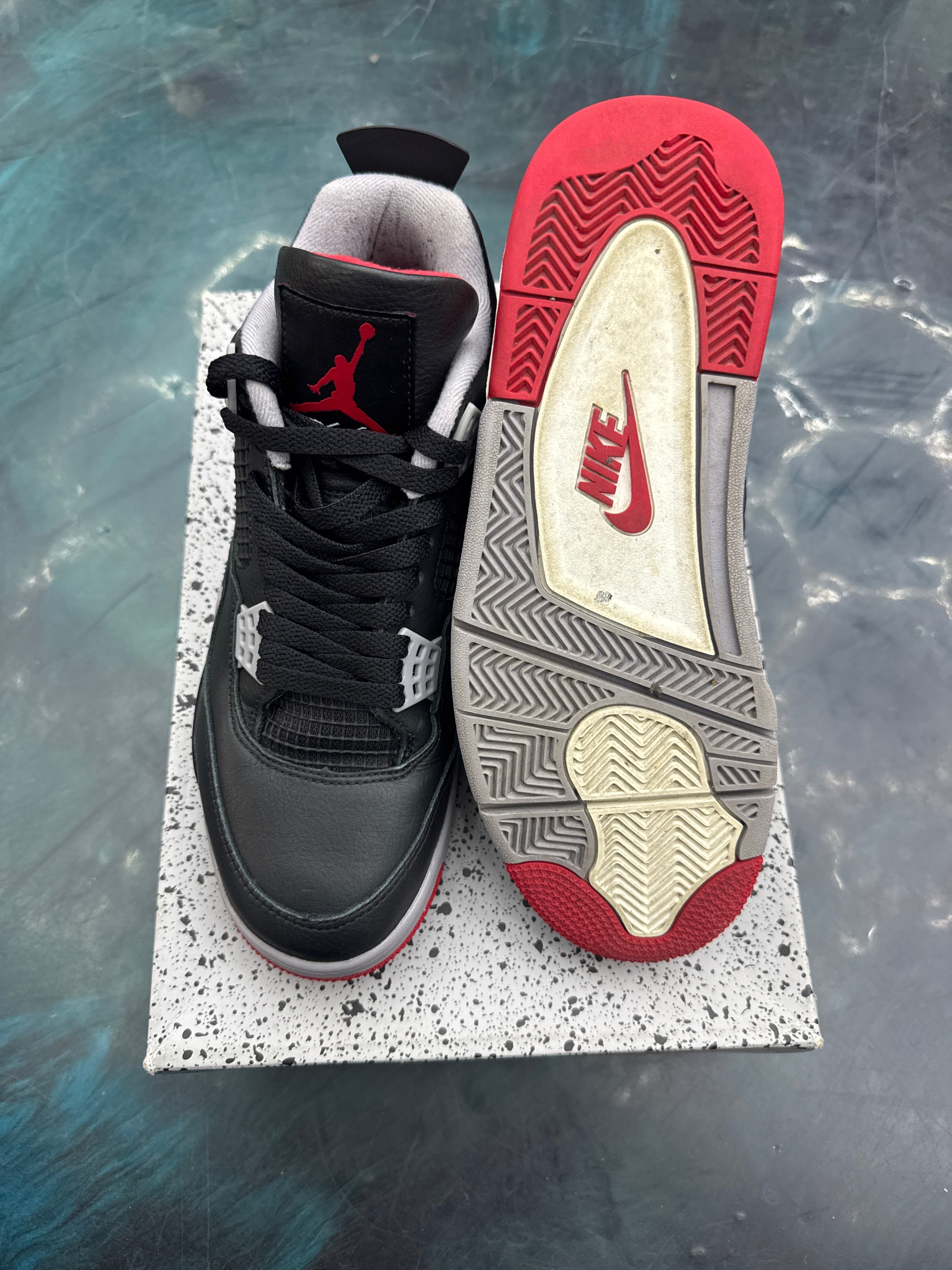 JORDAN 4 RETRO BRED REIMAGINED PRE OWNED SIZE 9