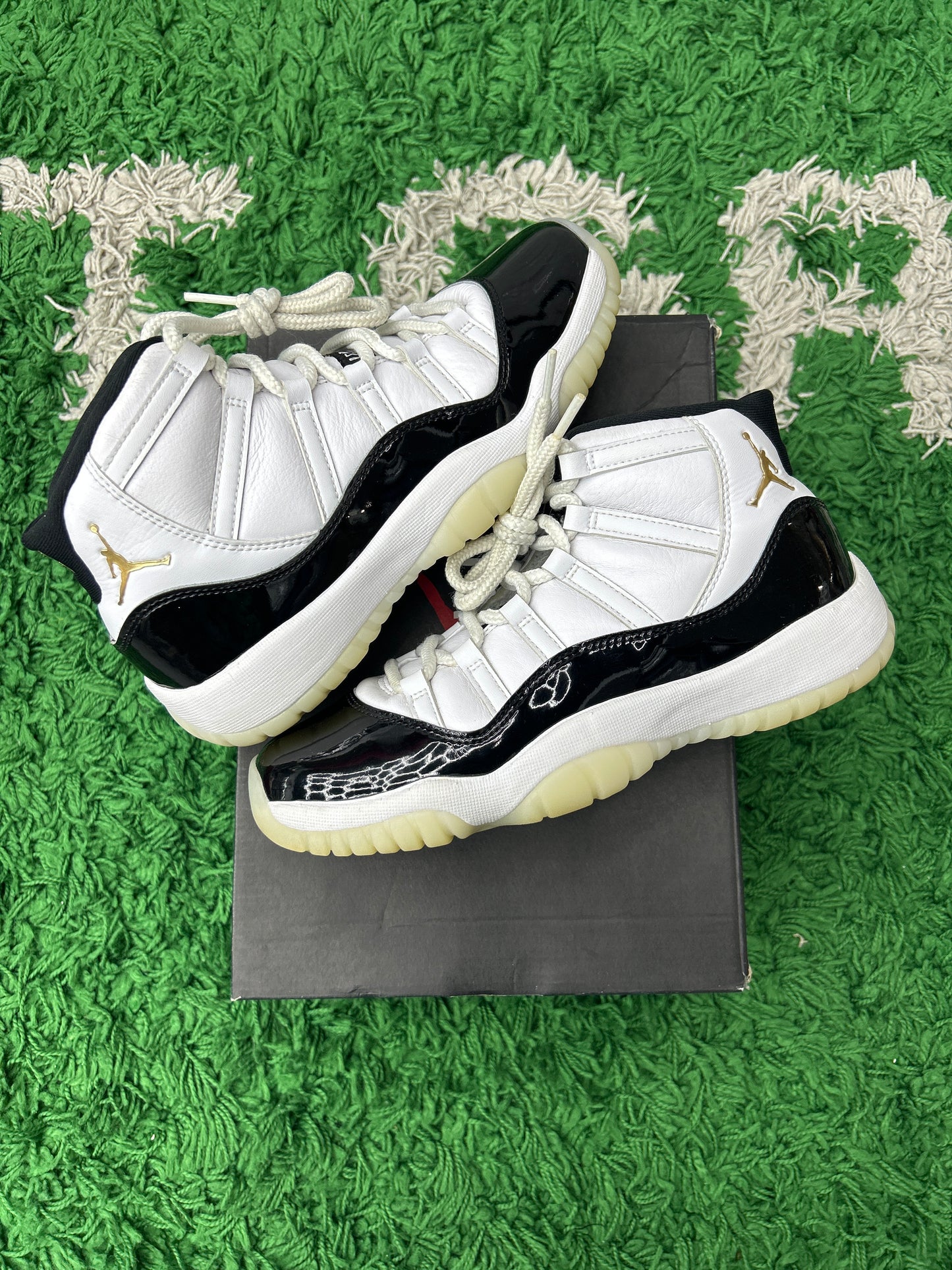 JORDAN 11 RETRO DMP GRATITUDE (2023) (GS) PRE-OWNED SIZE 6.5