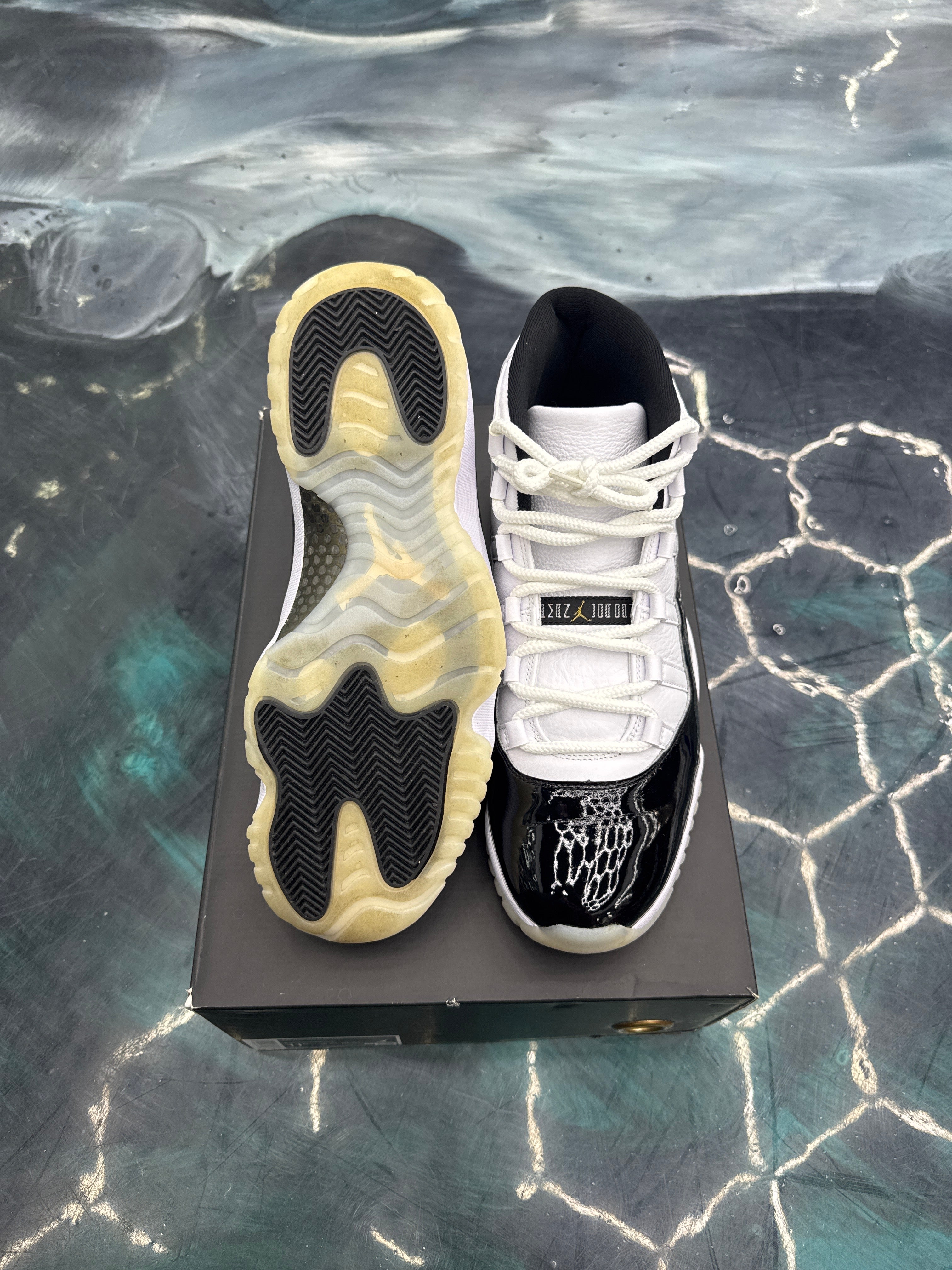 JORDAN 11 RETRO DMP GRATITUDE PRE OWNED SIZE 11.5