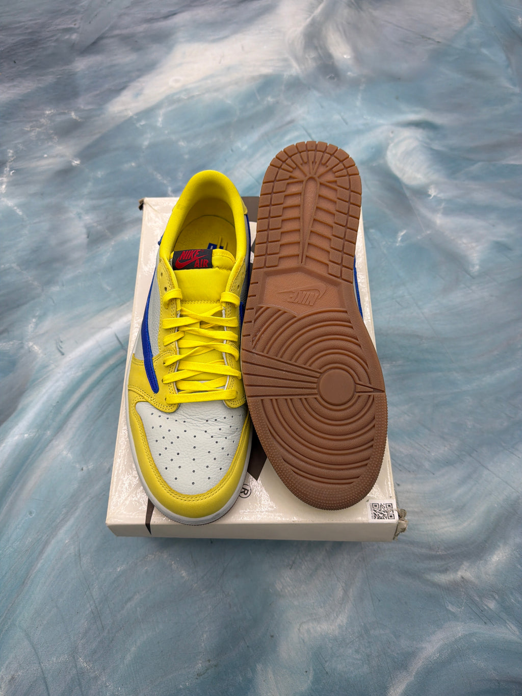 JORDAN 1 RETRO LOW TRAVIS SCOTT CANARY PRE OWNED SIZE 13W 11.5M
