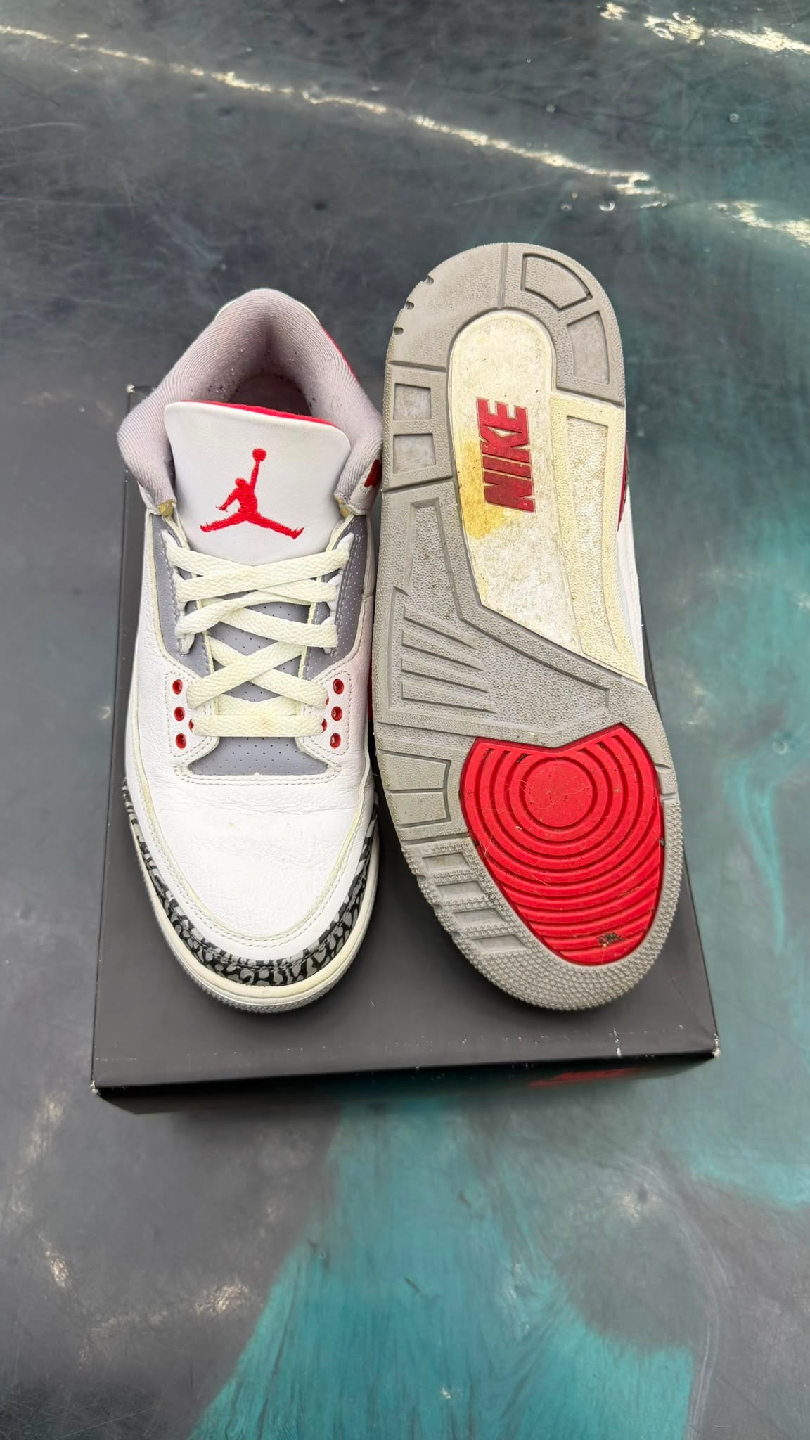 JORDAN 3 RETRO FIRE RED PRE OWNED SIZE 8
