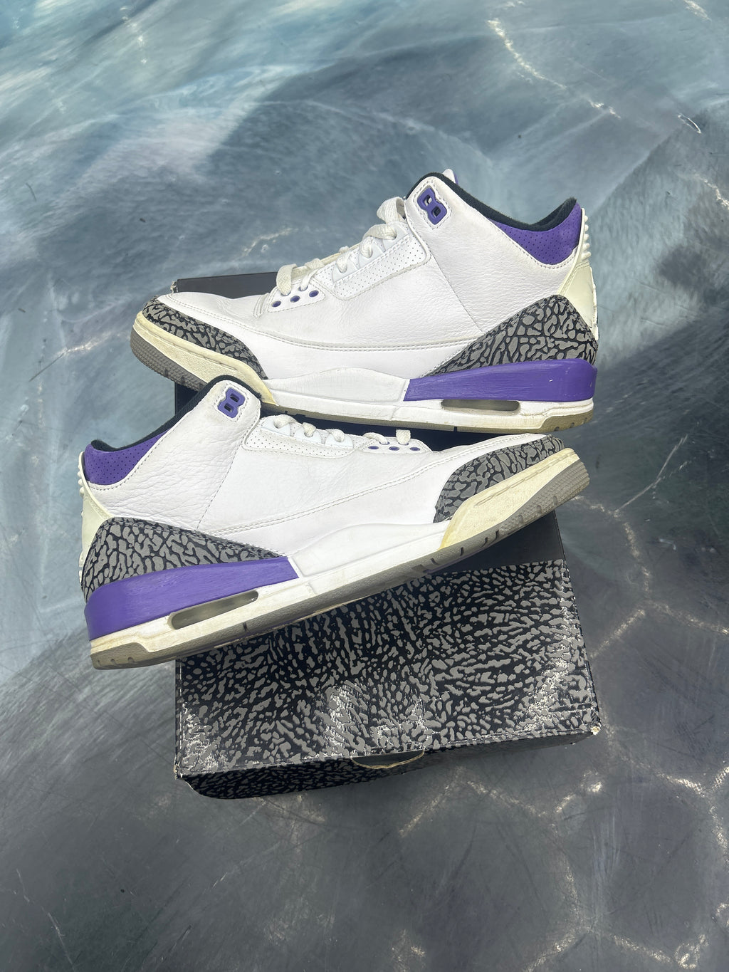 JORDAN 3 RETRO PURPLE PRE-OWNED SIZE 9