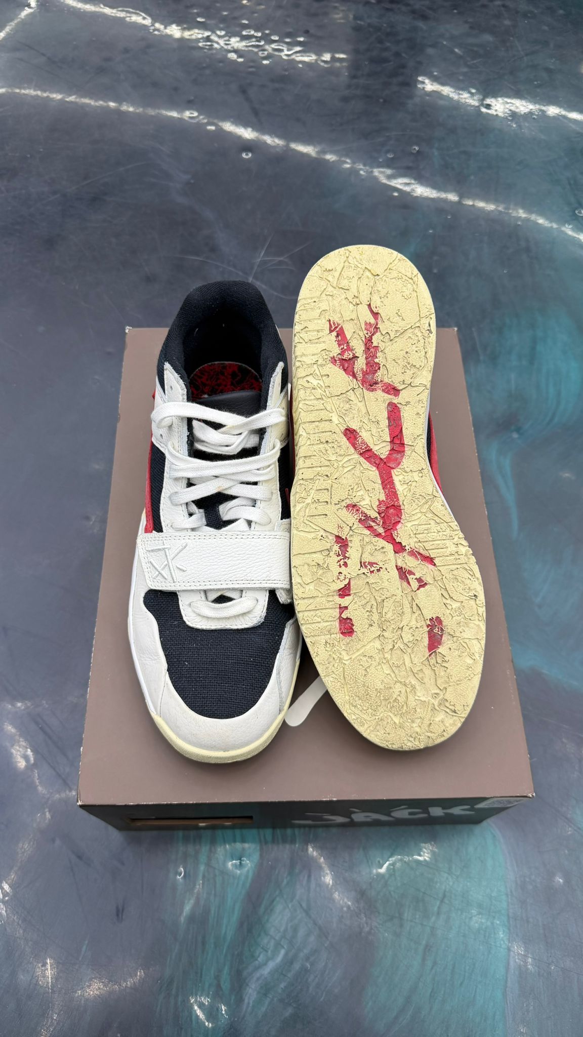 JORDAN JUMPMAN JACK TR TRAVIS SCOTT UNIVERSITY RED PRE OWNED SIZE 11