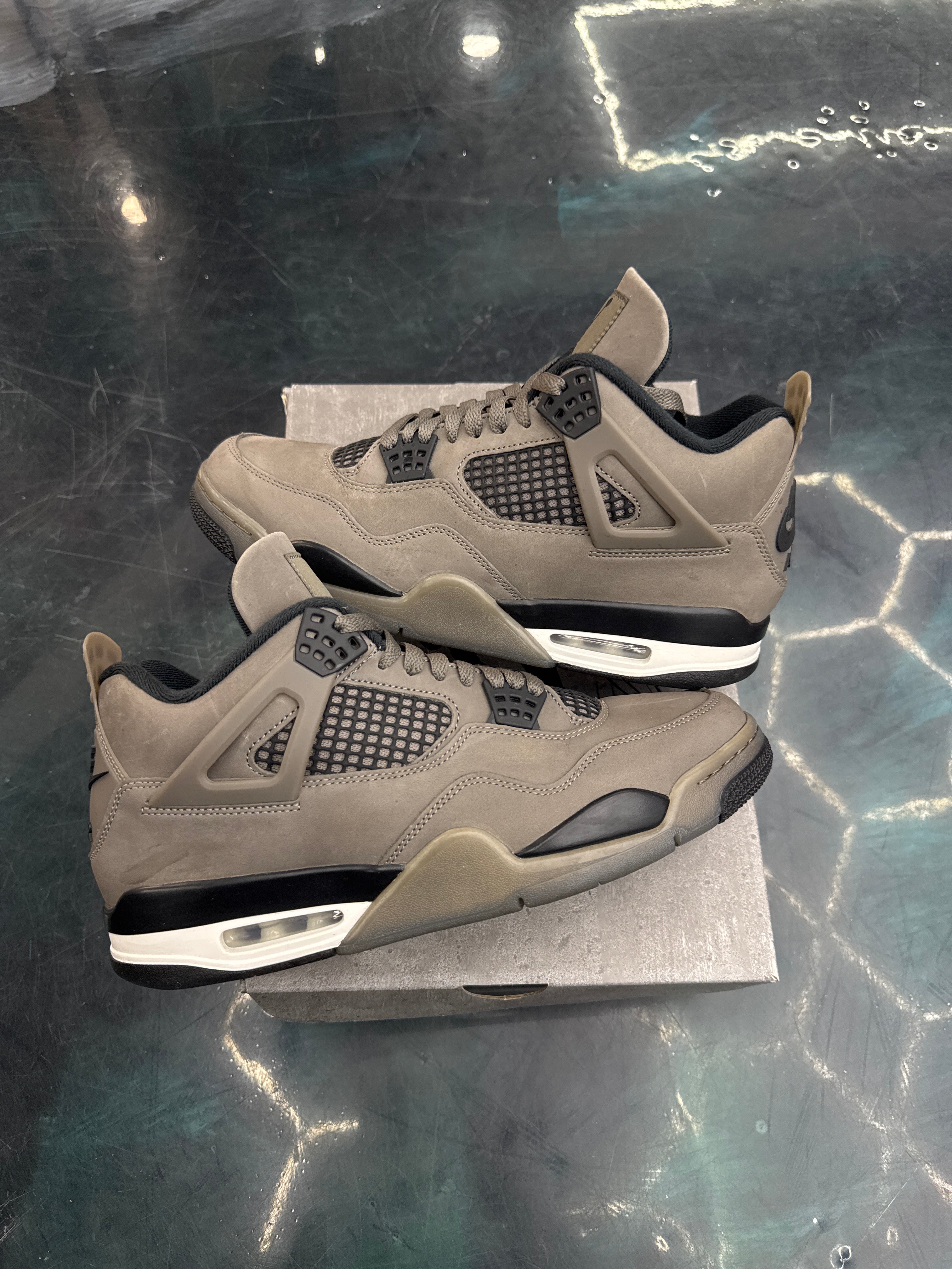 JORDAN 4 RETRO CAVE STONE PRE OWNED SIZE 11